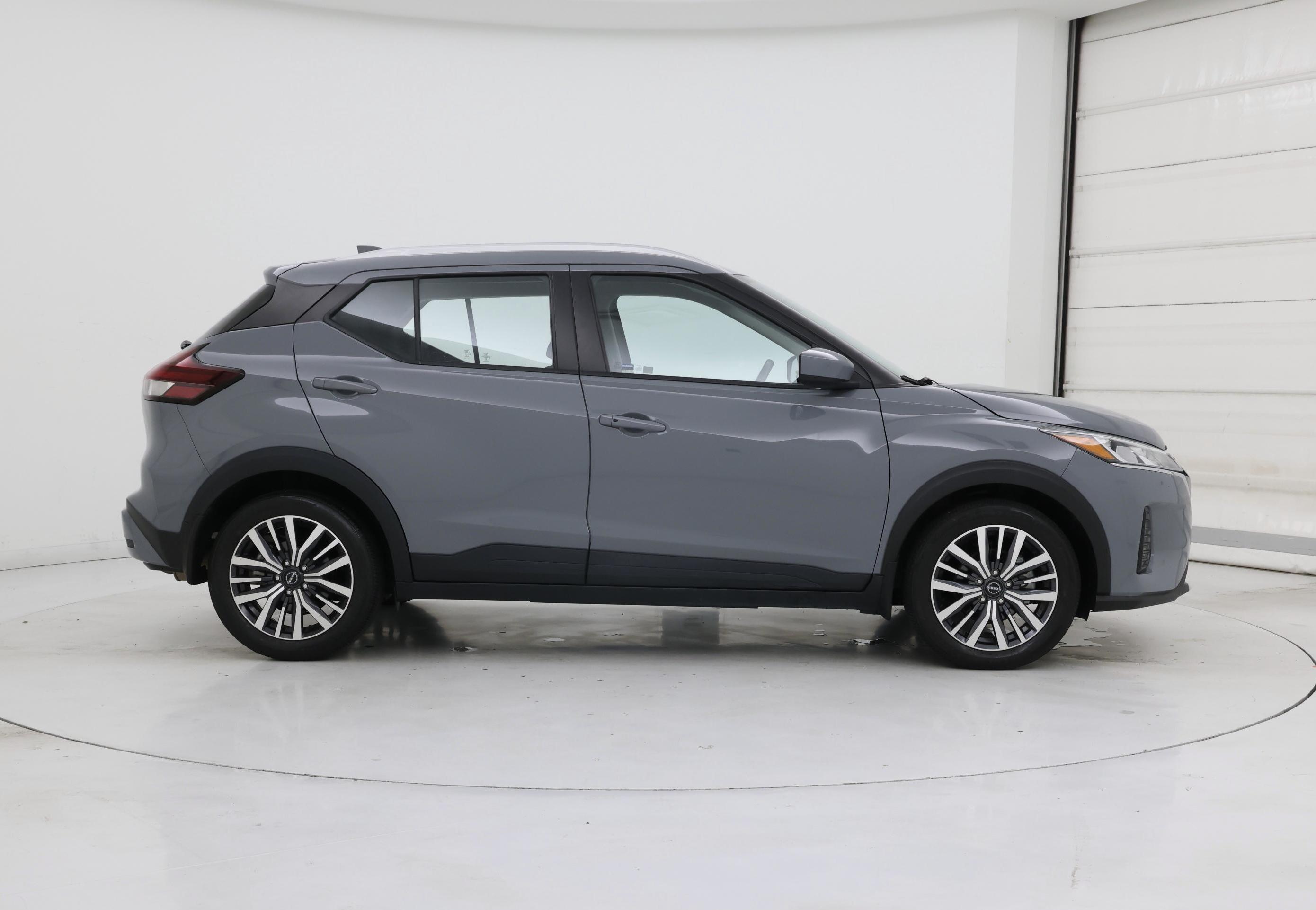 Thumbnail: 2023 Nissan Kicks - 7
