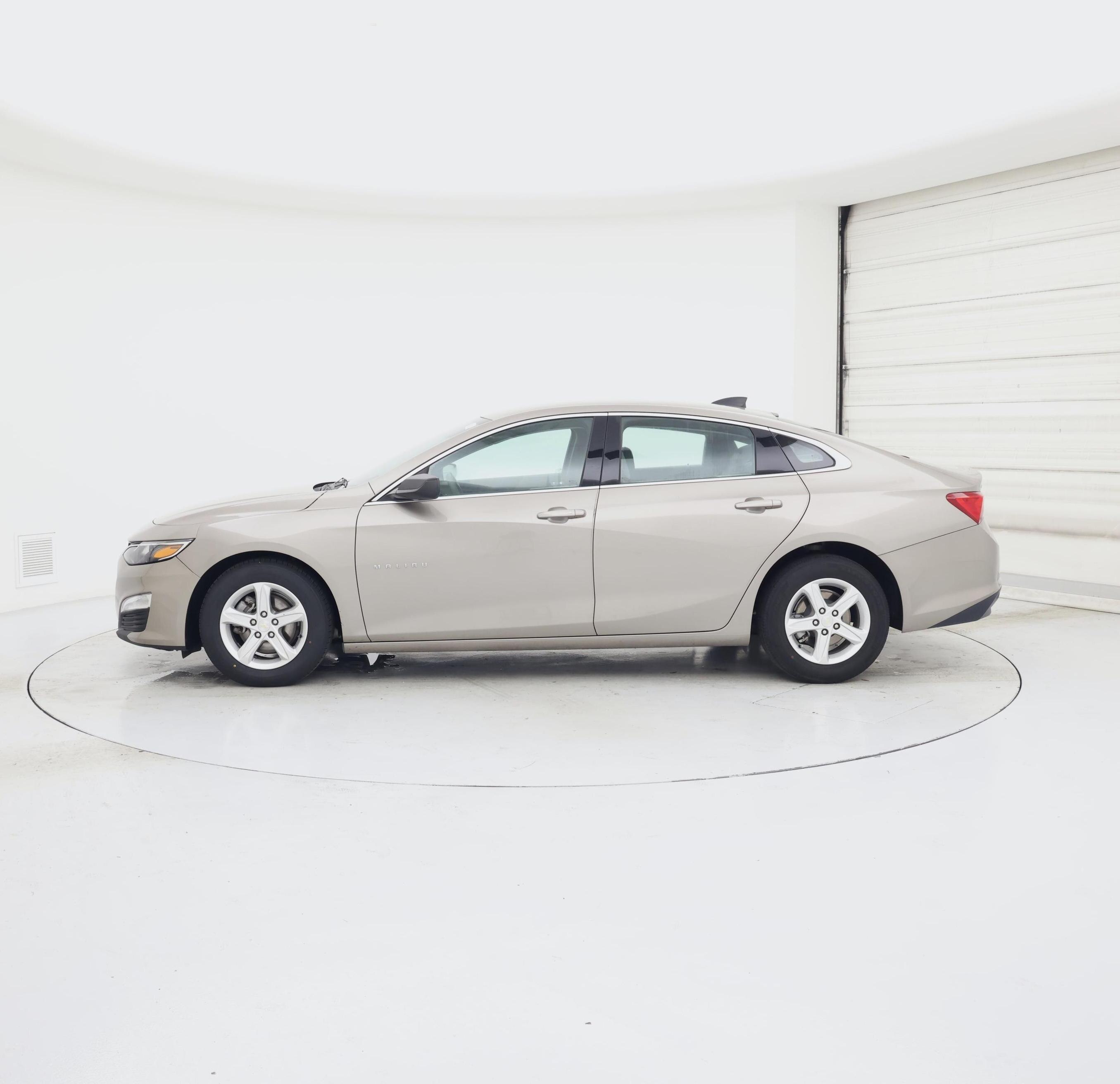 Thumbnail: 2023 Chevrolet Malibu - 3
