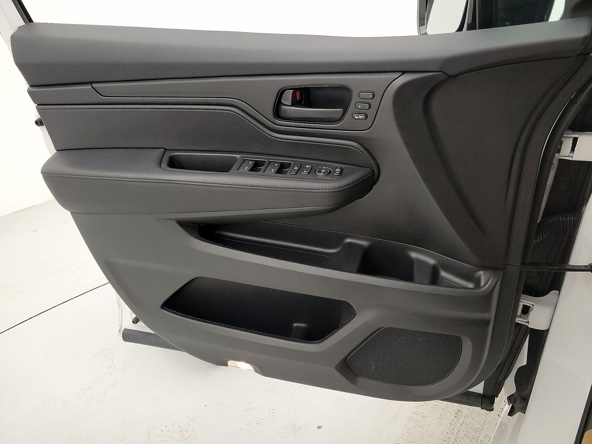 Thumbnail: 2025 Honda Odyssey - 12