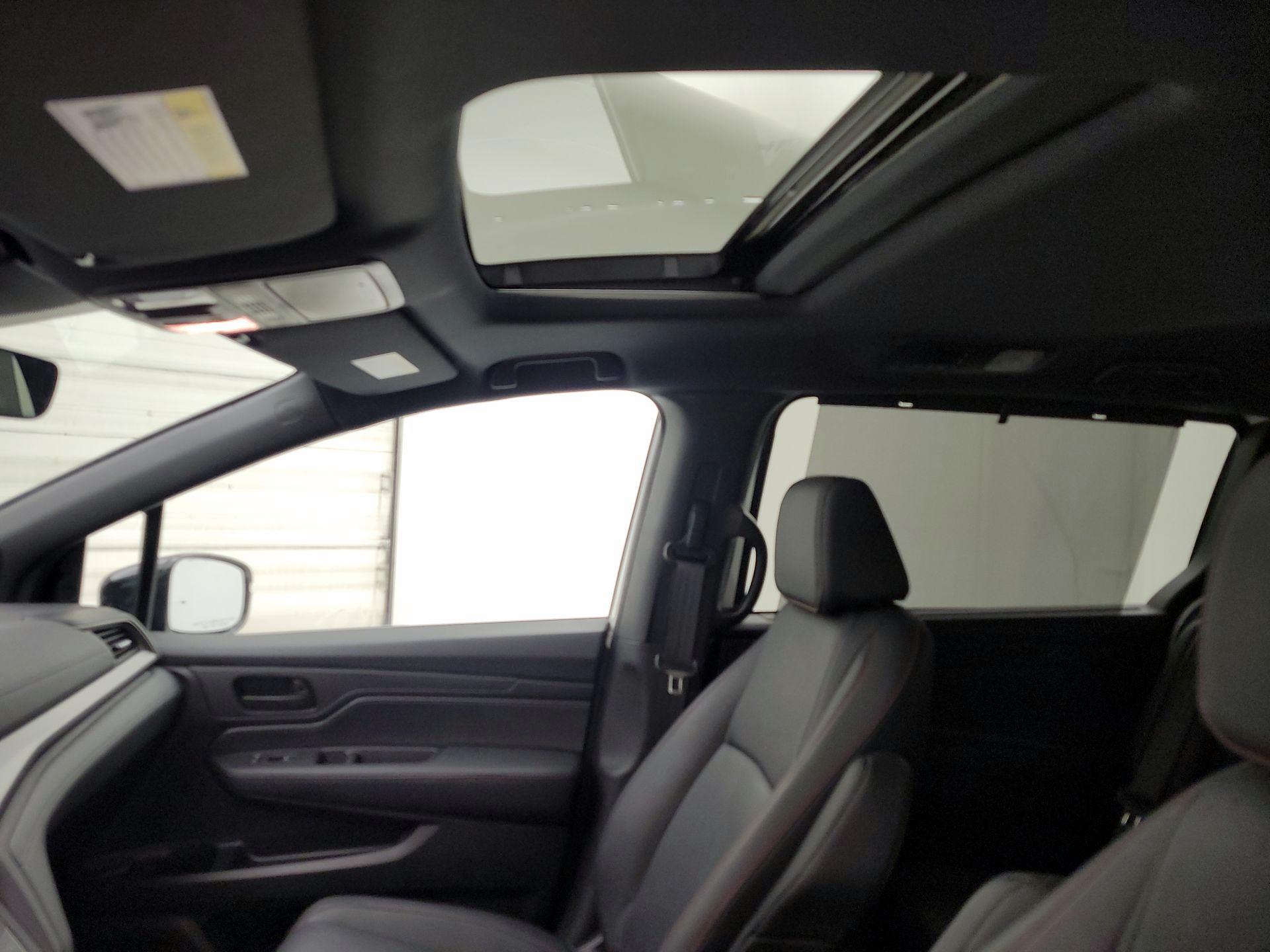 Thumbnail: 2025 Honda Odyssey - 19