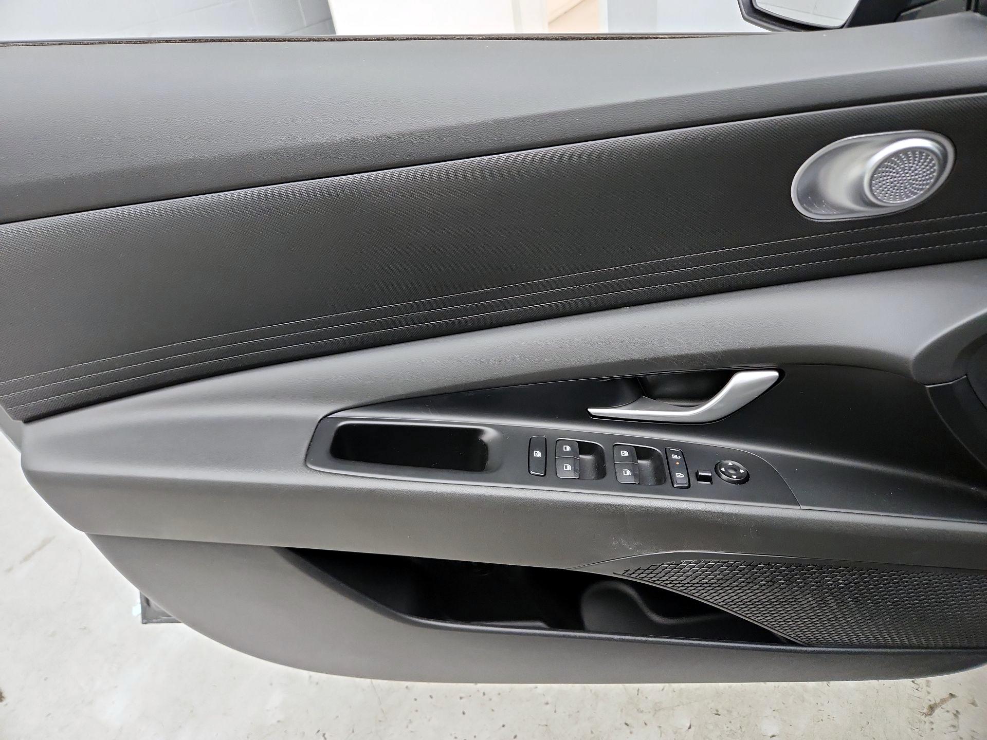 Thumbnail: 2024 Hyundai Elantra - 12