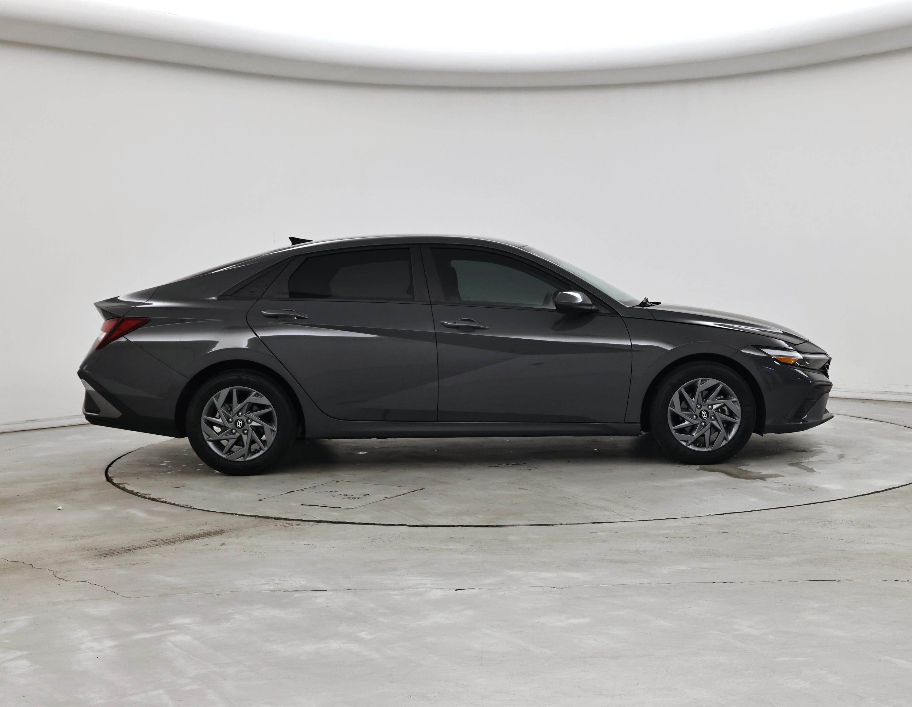 Thumbnail: 2024 Hyundai Elantra - 7