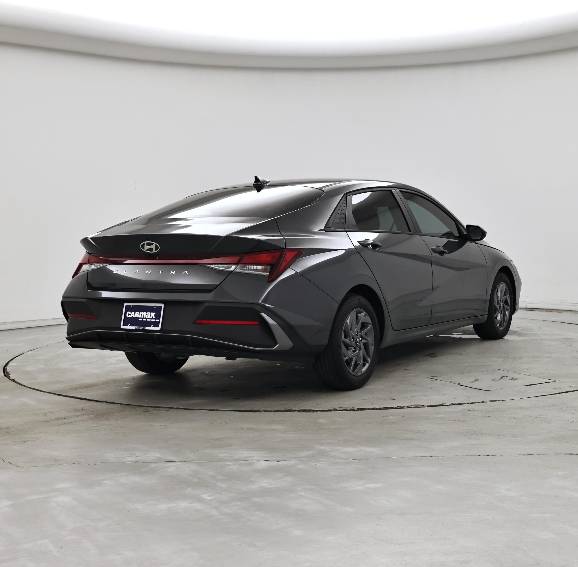 Thumbnail: 2024 Hyundai Elantra - 8