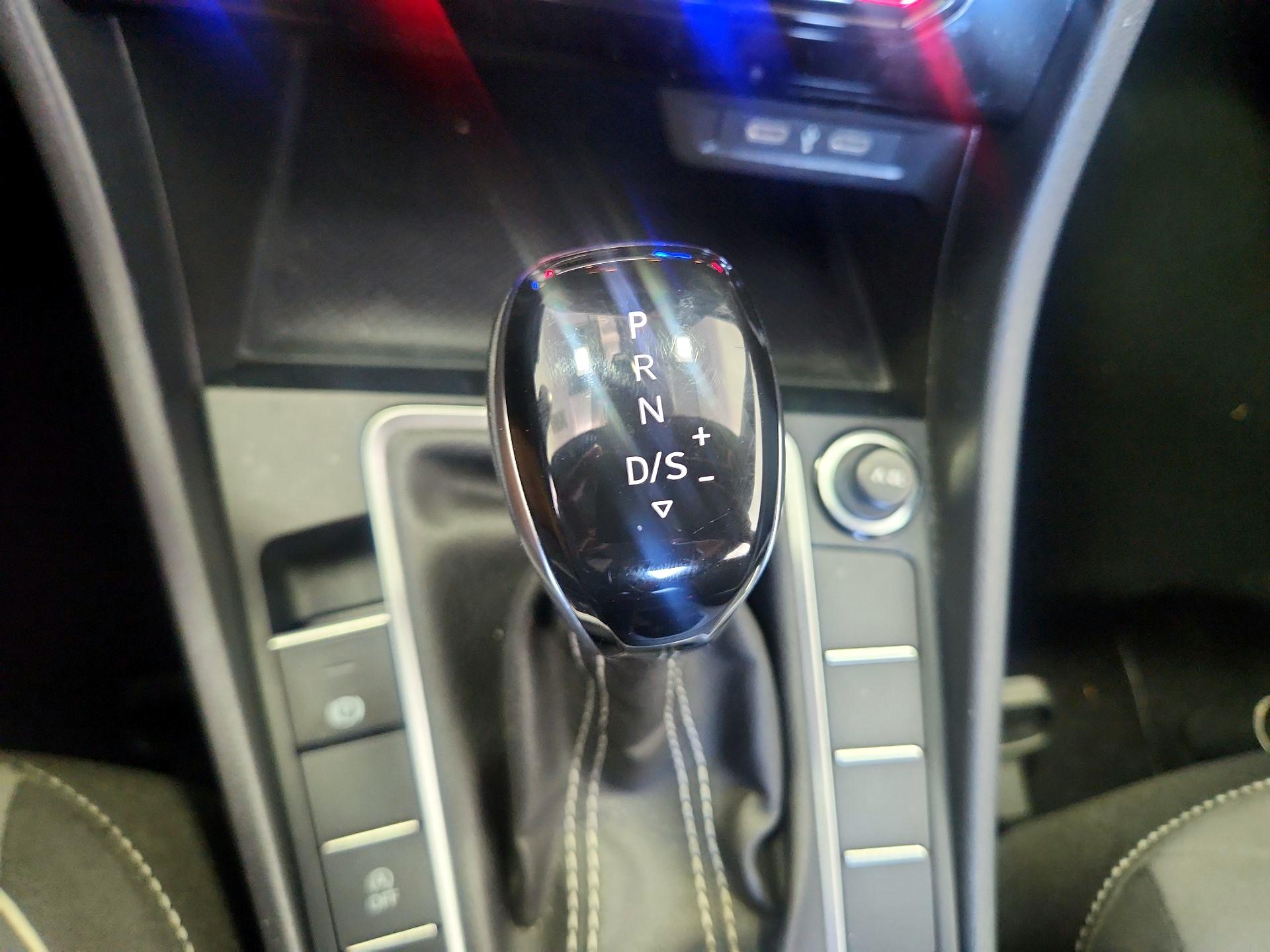 Thumbnail: 2025 Volkswagen Jetta - 17