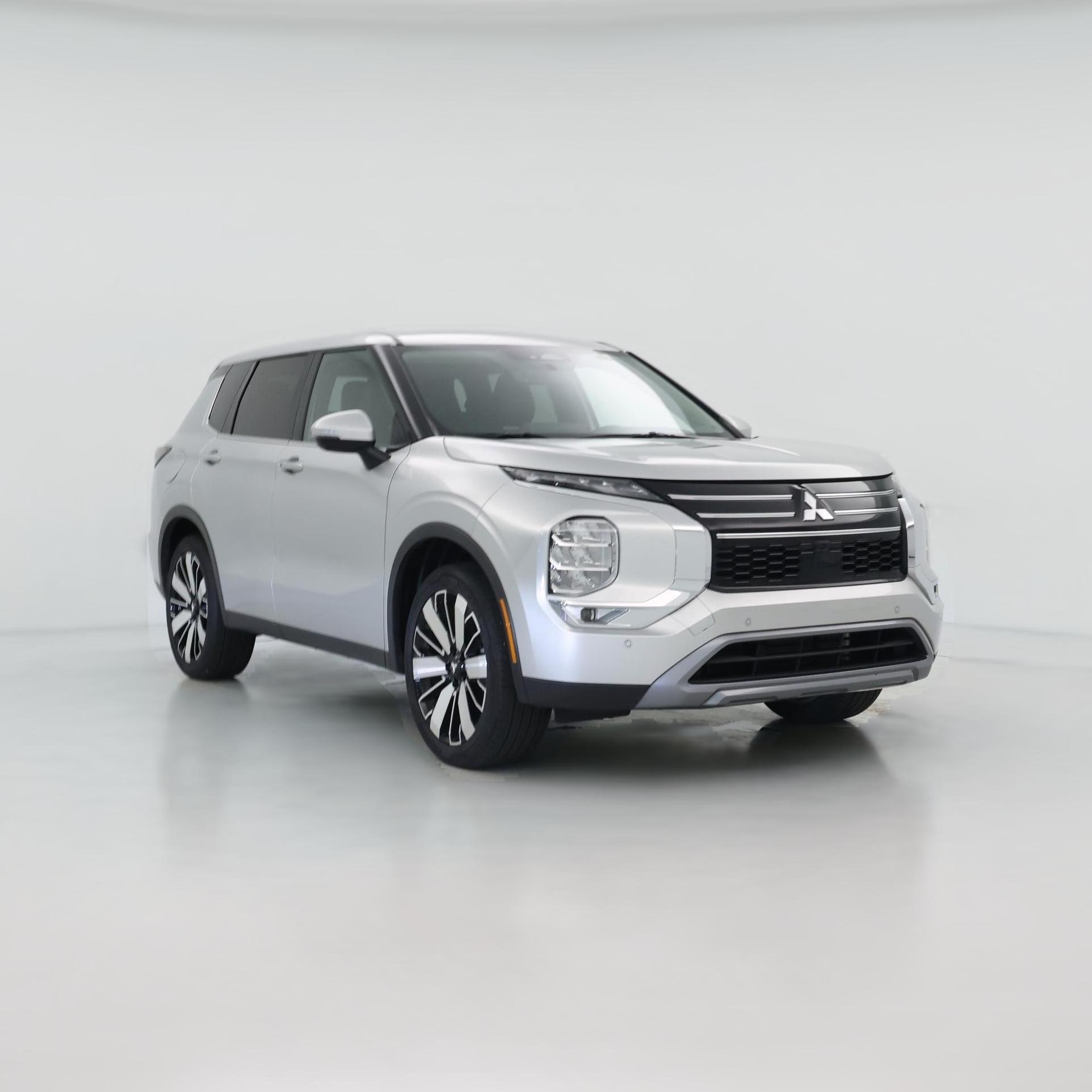 Thumbnail: 2025 Mitsubishi Outlander - 1