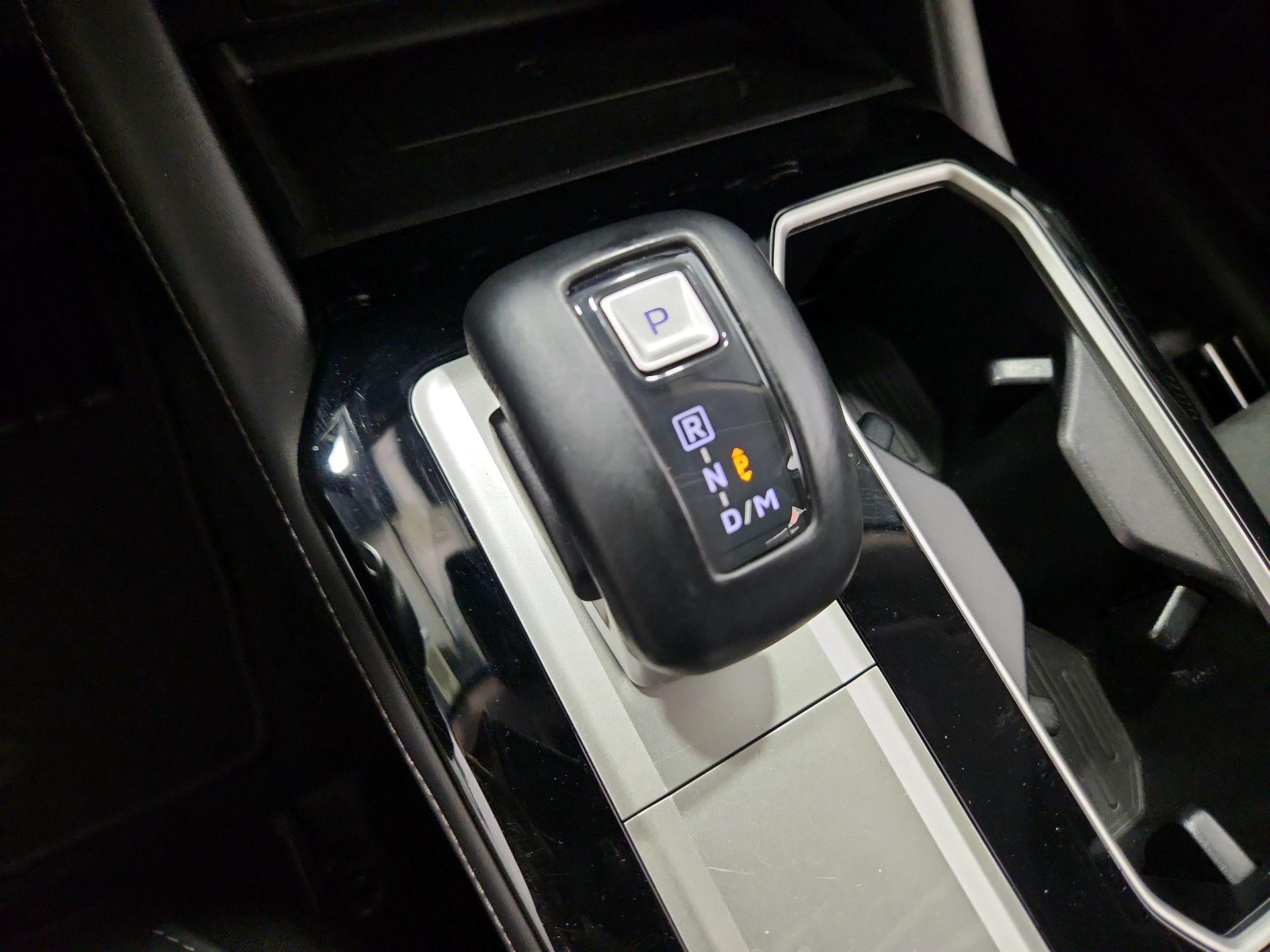 Thumbnail: 2025 Mitsubishi Outlander - 17