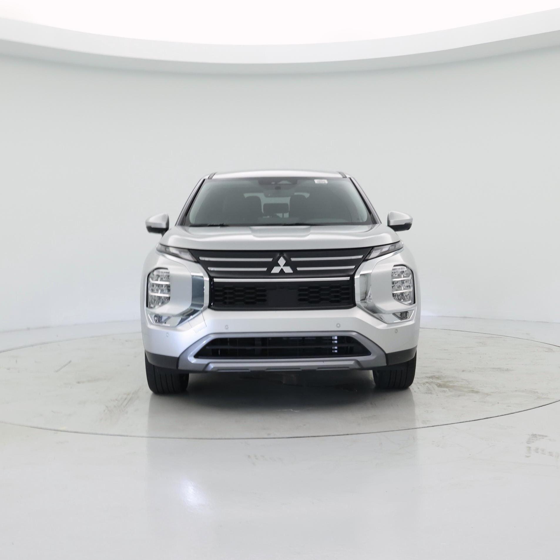 Thumbnail: 2025 Mitsubishi Outlander - 5