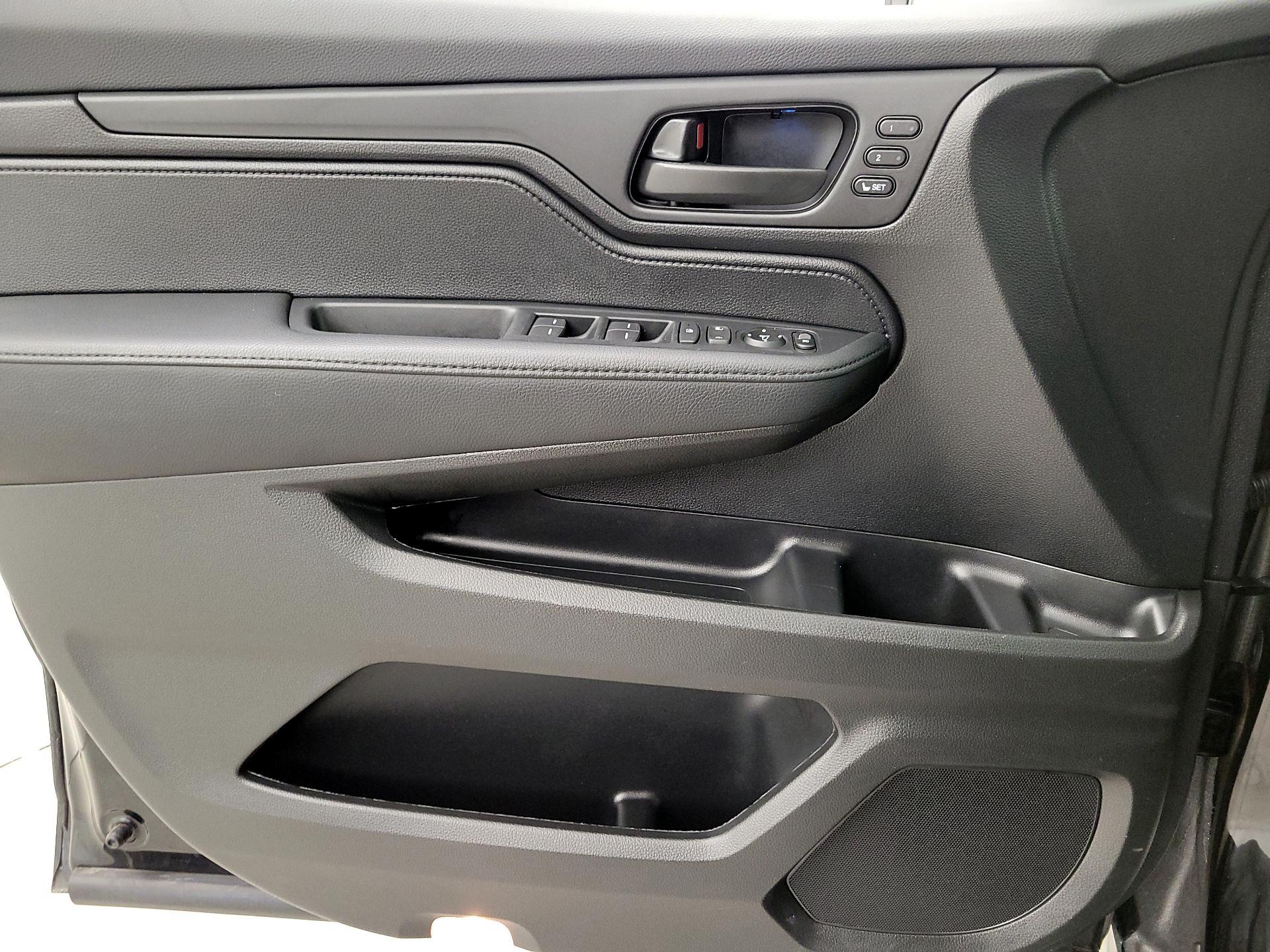 Thumbnail: 2025 Honda Odyssey - 12