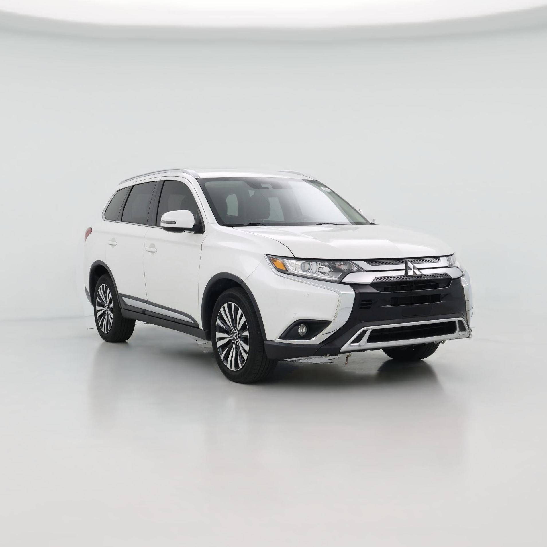 Thumbnail: 2020 Mitsubishi Outlander - 1