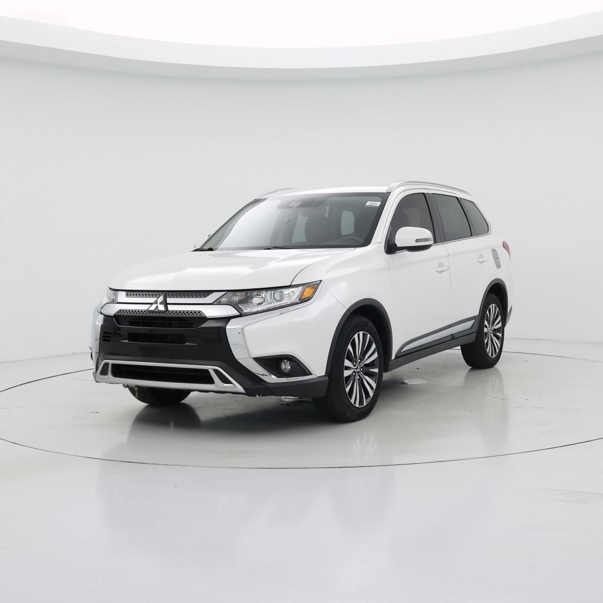 Thumbnail: 2020 Mitsubishi Outlander - 4