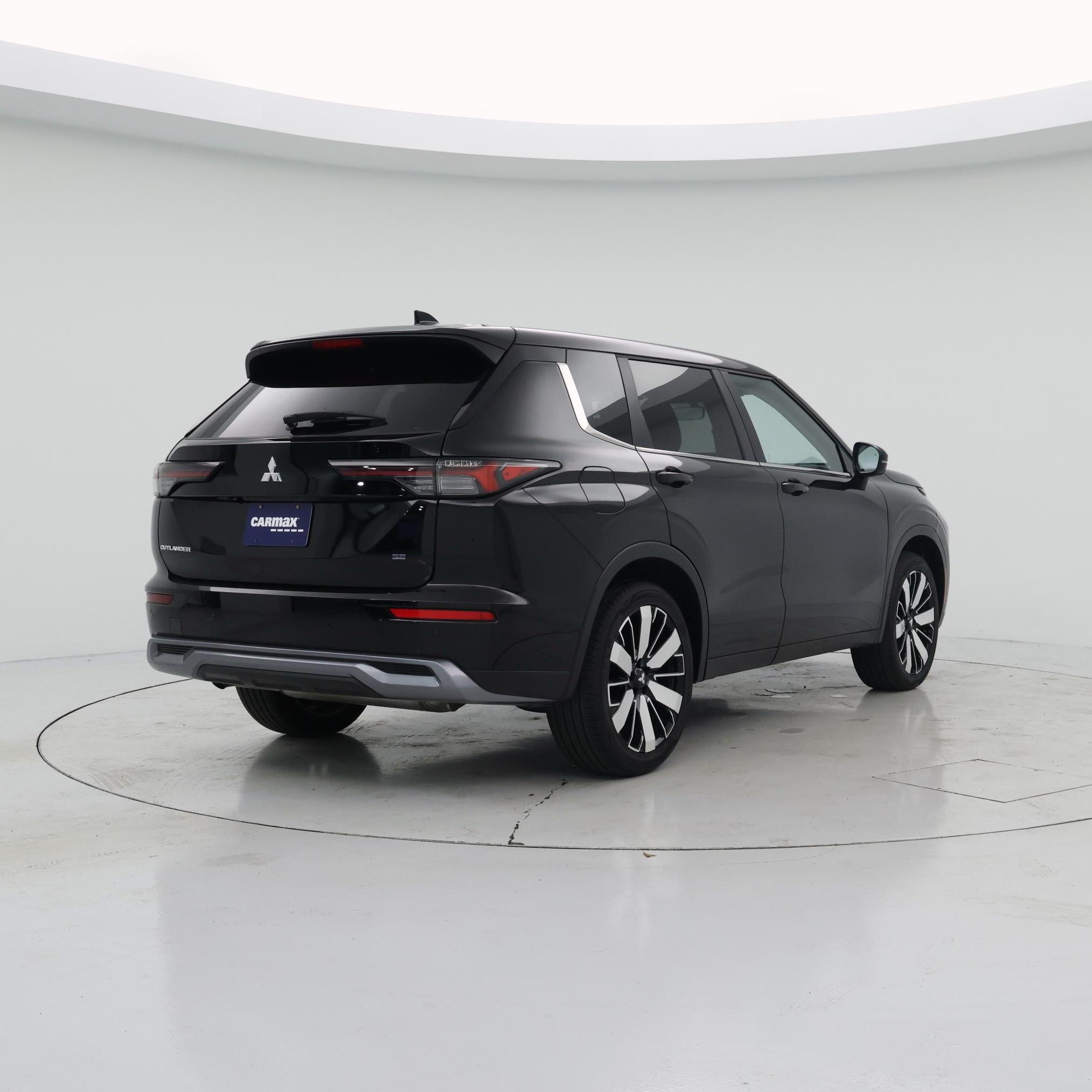 Thumbnail: 2025 Mitsubishi Outlander - 8
