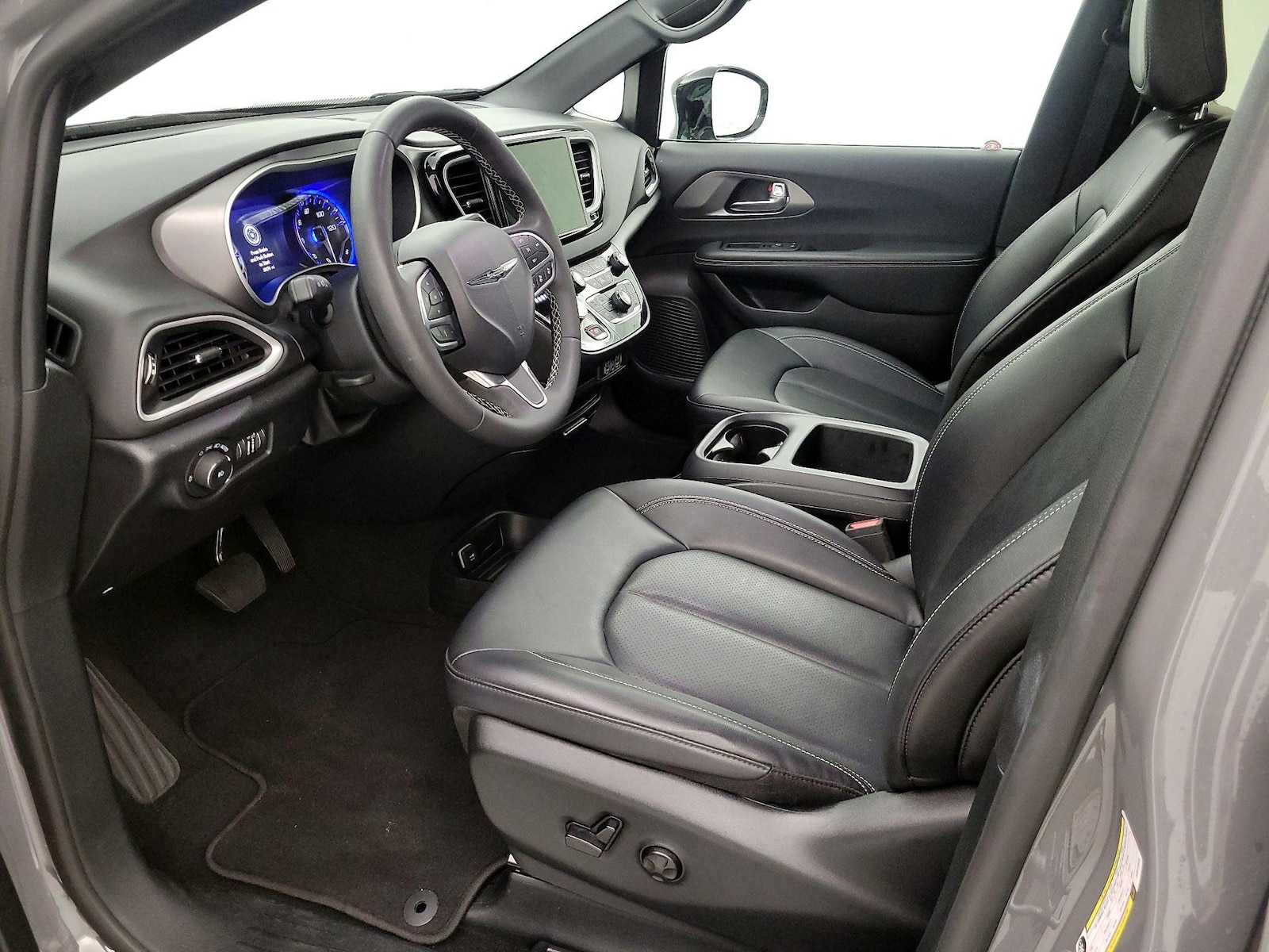 2025 Chrysler Pacifica Select - Photo 12