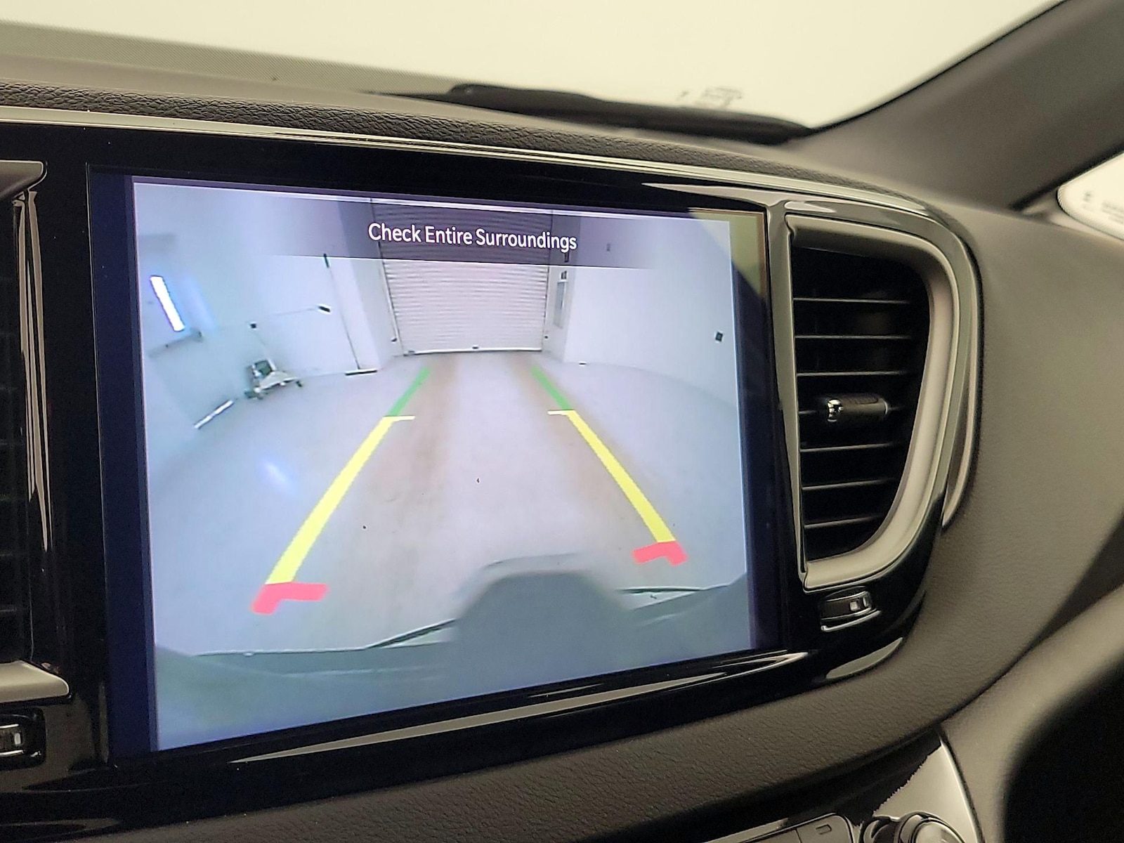 2025 Chrysler Pacifica Select - Photo 15