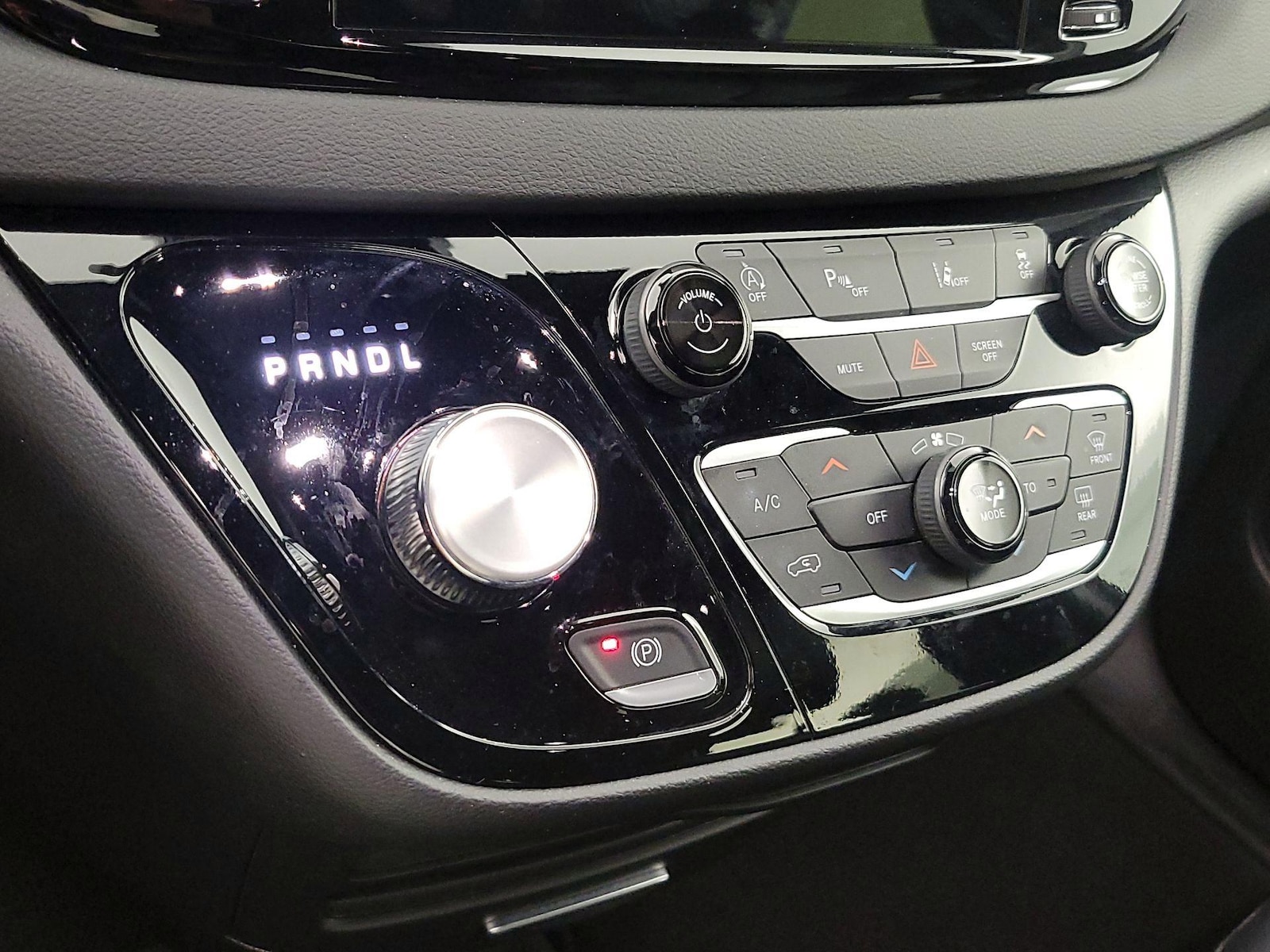 2025 Chrysler Pacifica Select - Photo 18