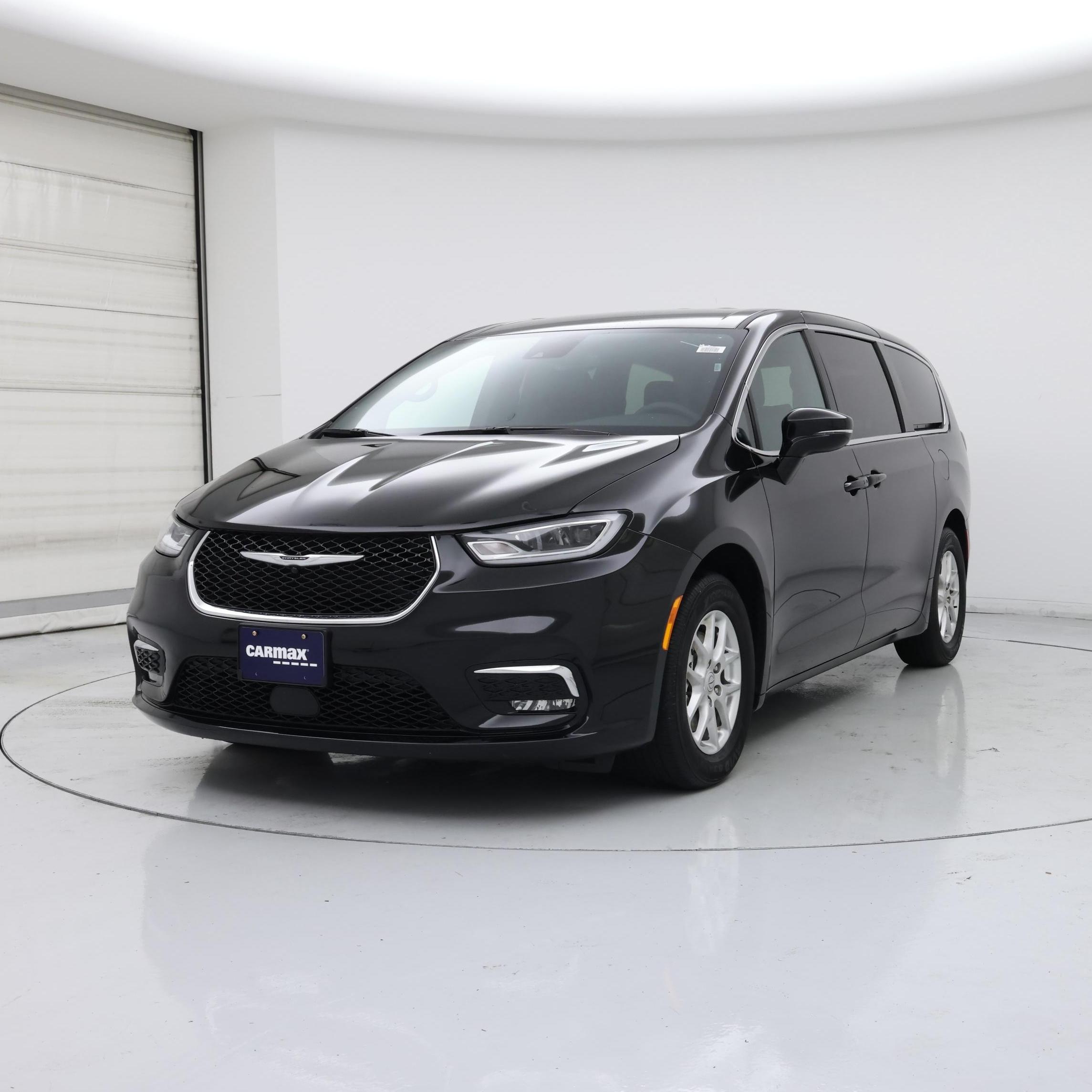Thumbnail: 2025 Chrysler Pacifica - 4