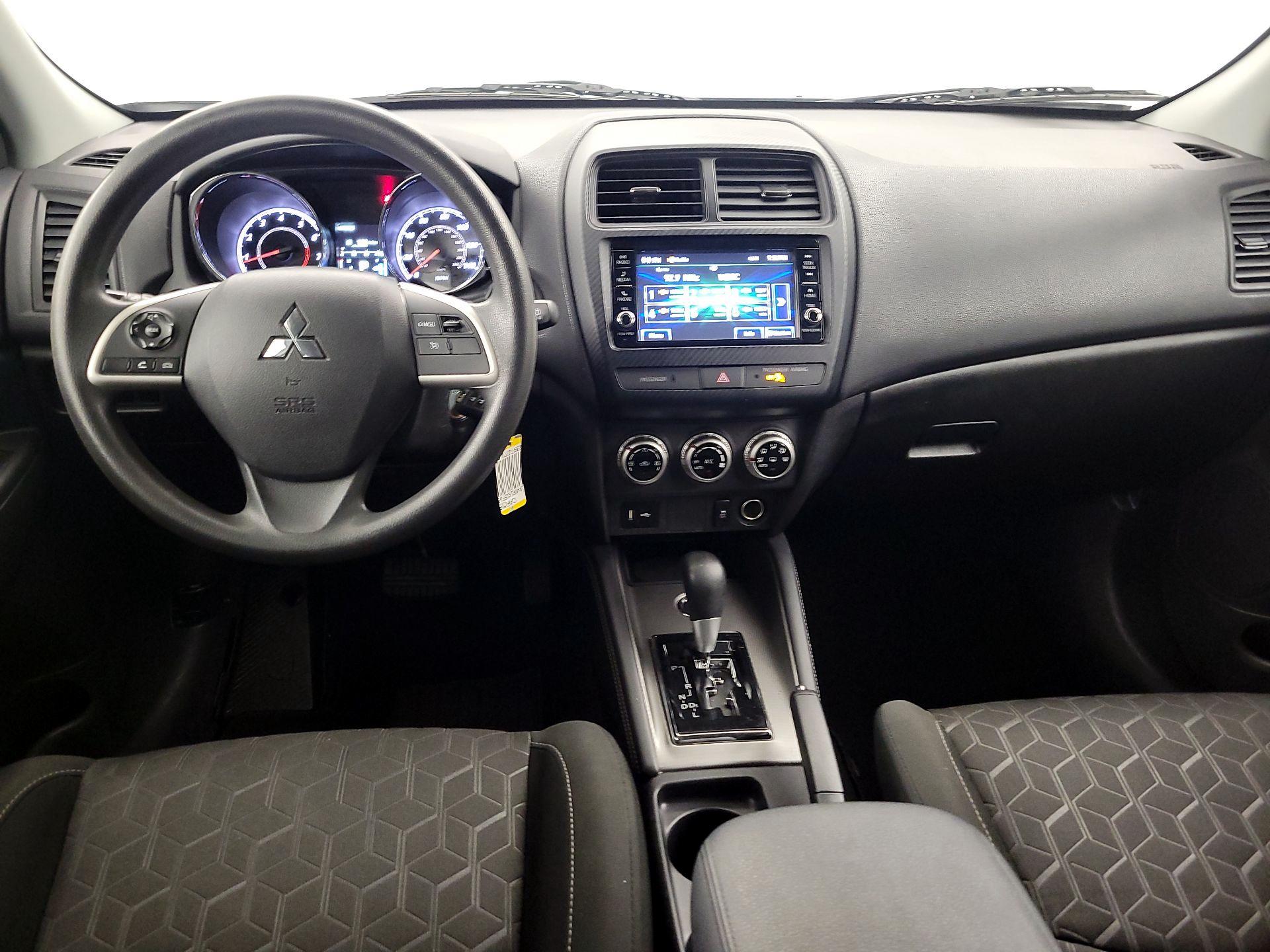 Thumbnail: 2023 Mitsubishi Outlander Sport - 9