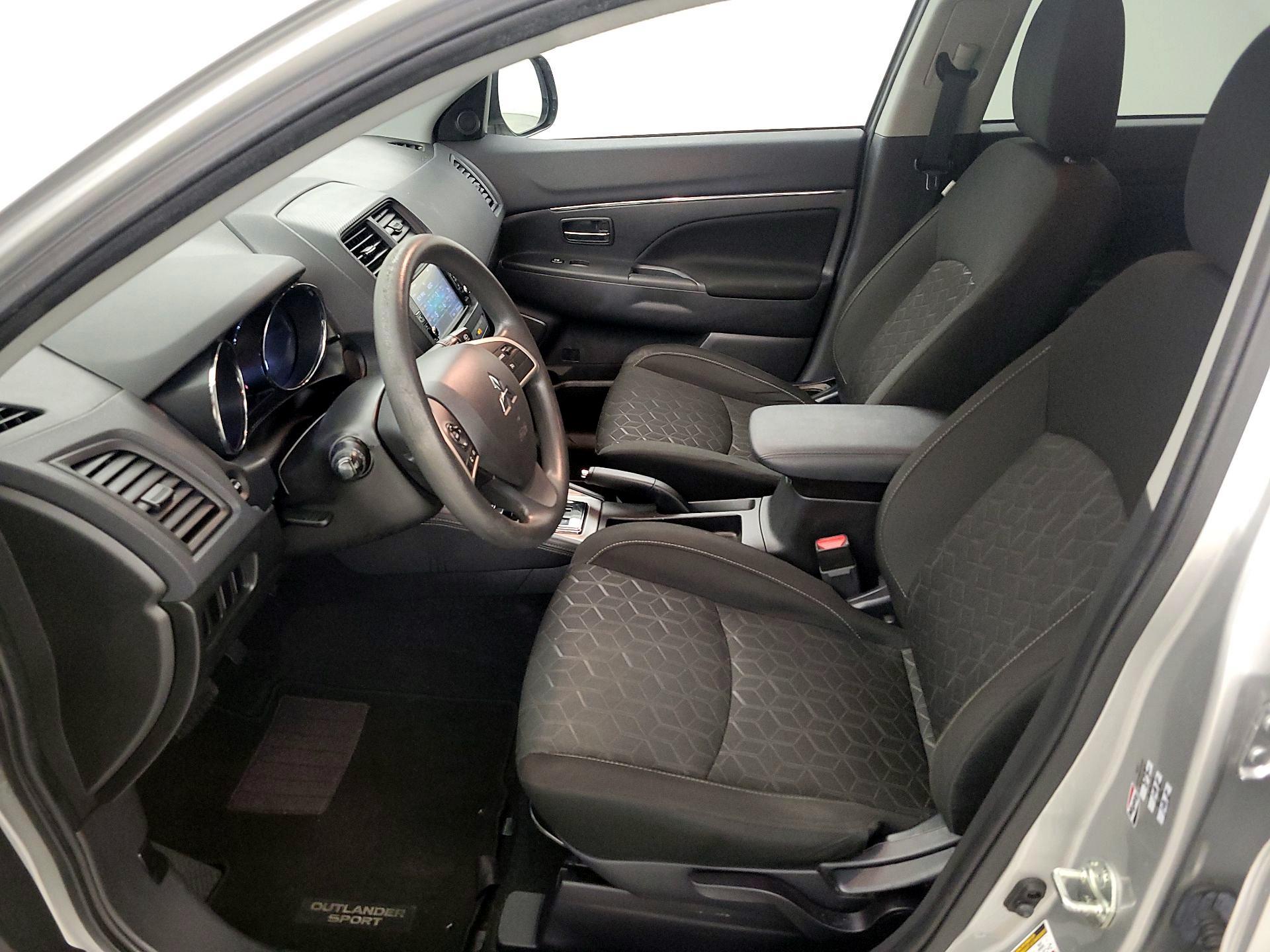 Thumbnail: 2023 Mitsubishi Outlander Sport - 11
