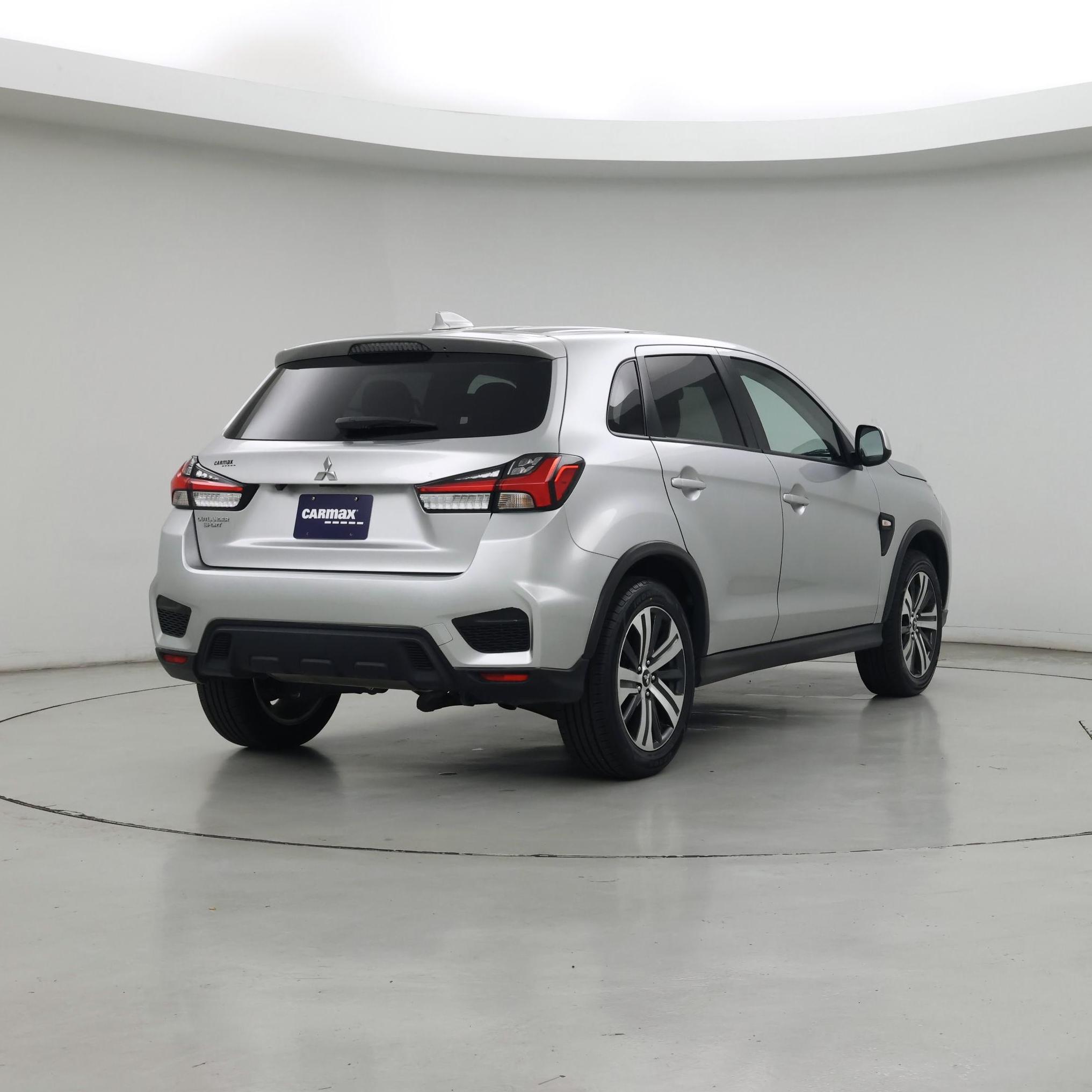 Thumbnail: 2023 Mitsubishi Outlander Sport - 8