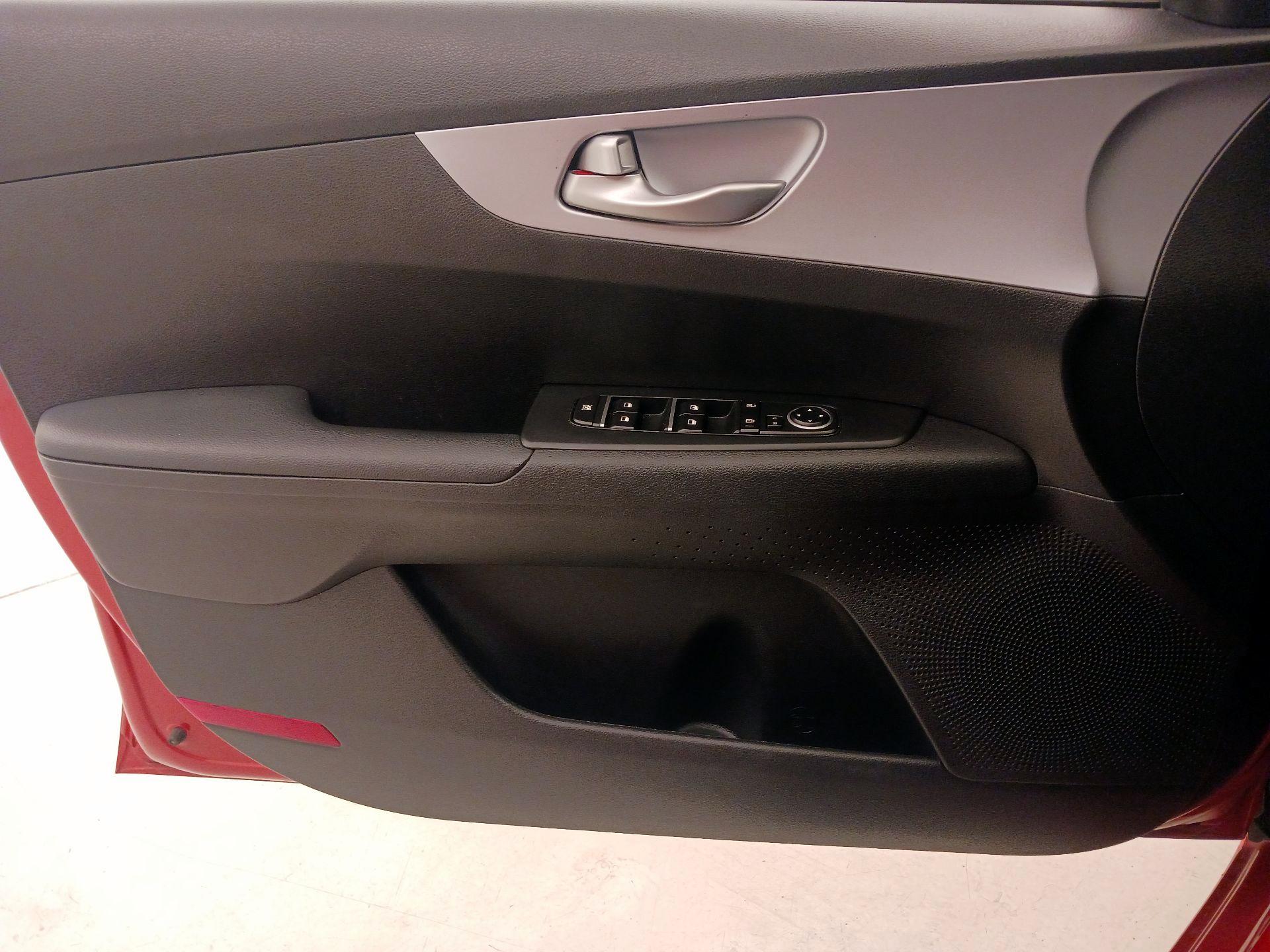 Thumbnail: 2024 Kia Forte - 12