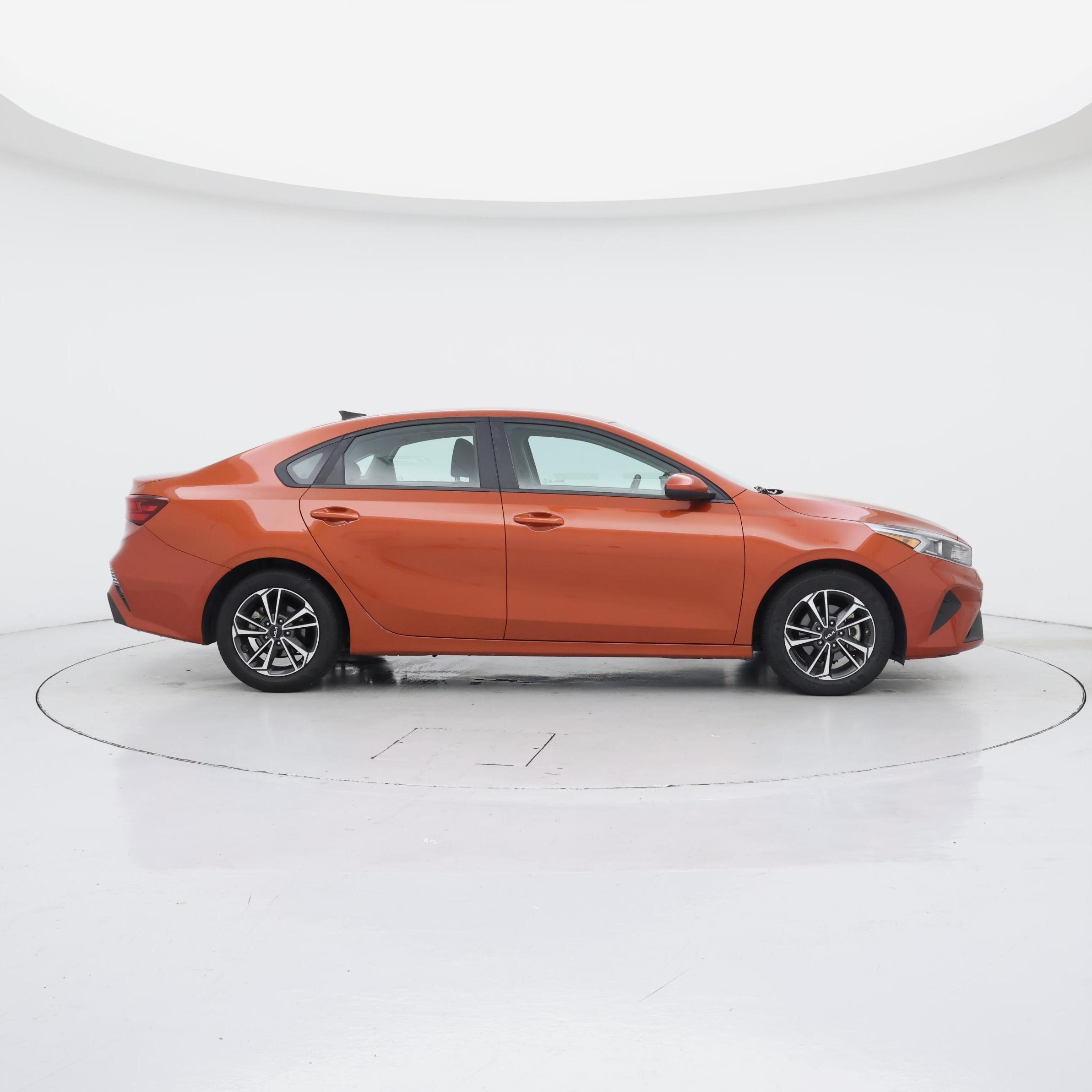 Thumbnail: 2024 Kia Forte - 7