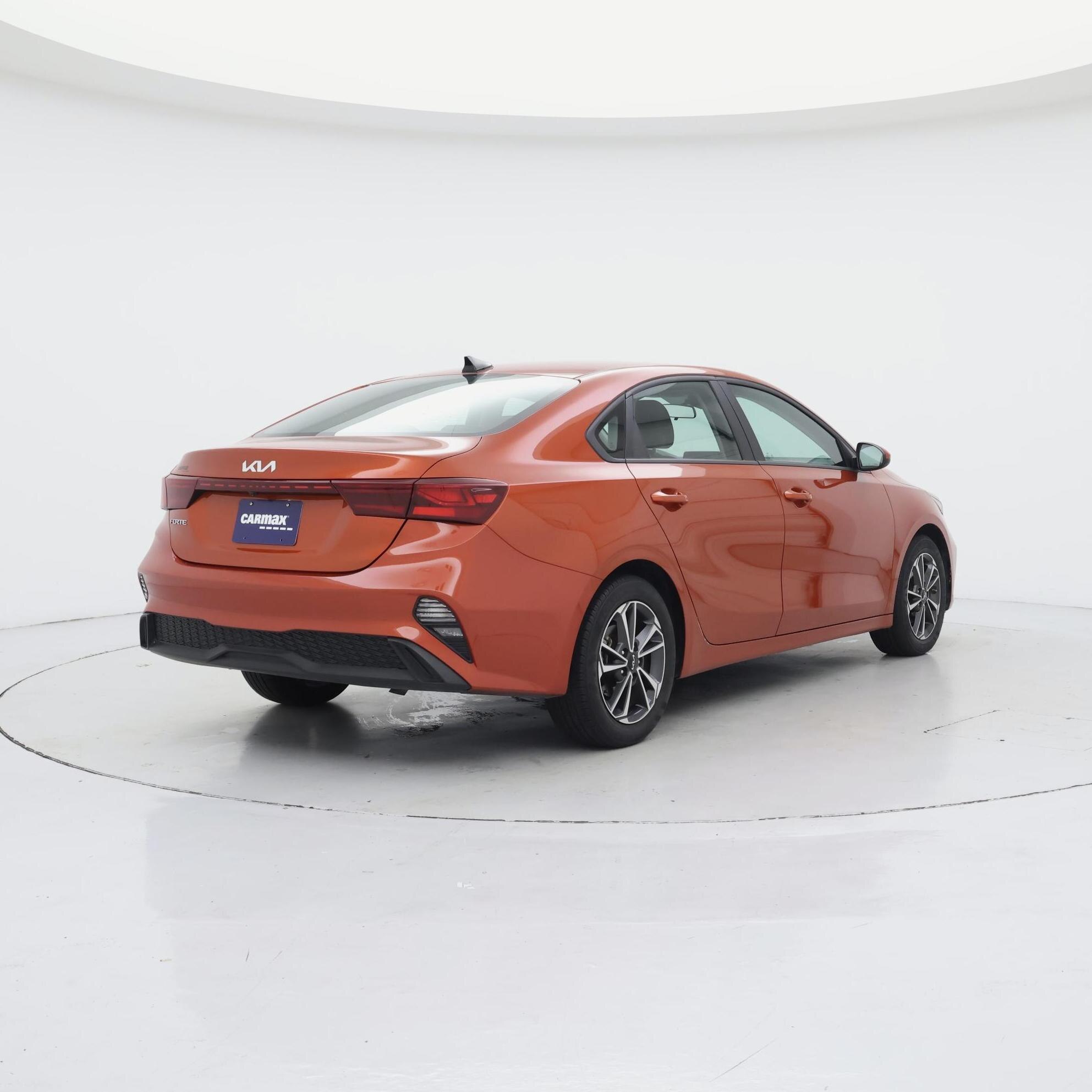 Thumbnail: 2024 Kia Forte - 8