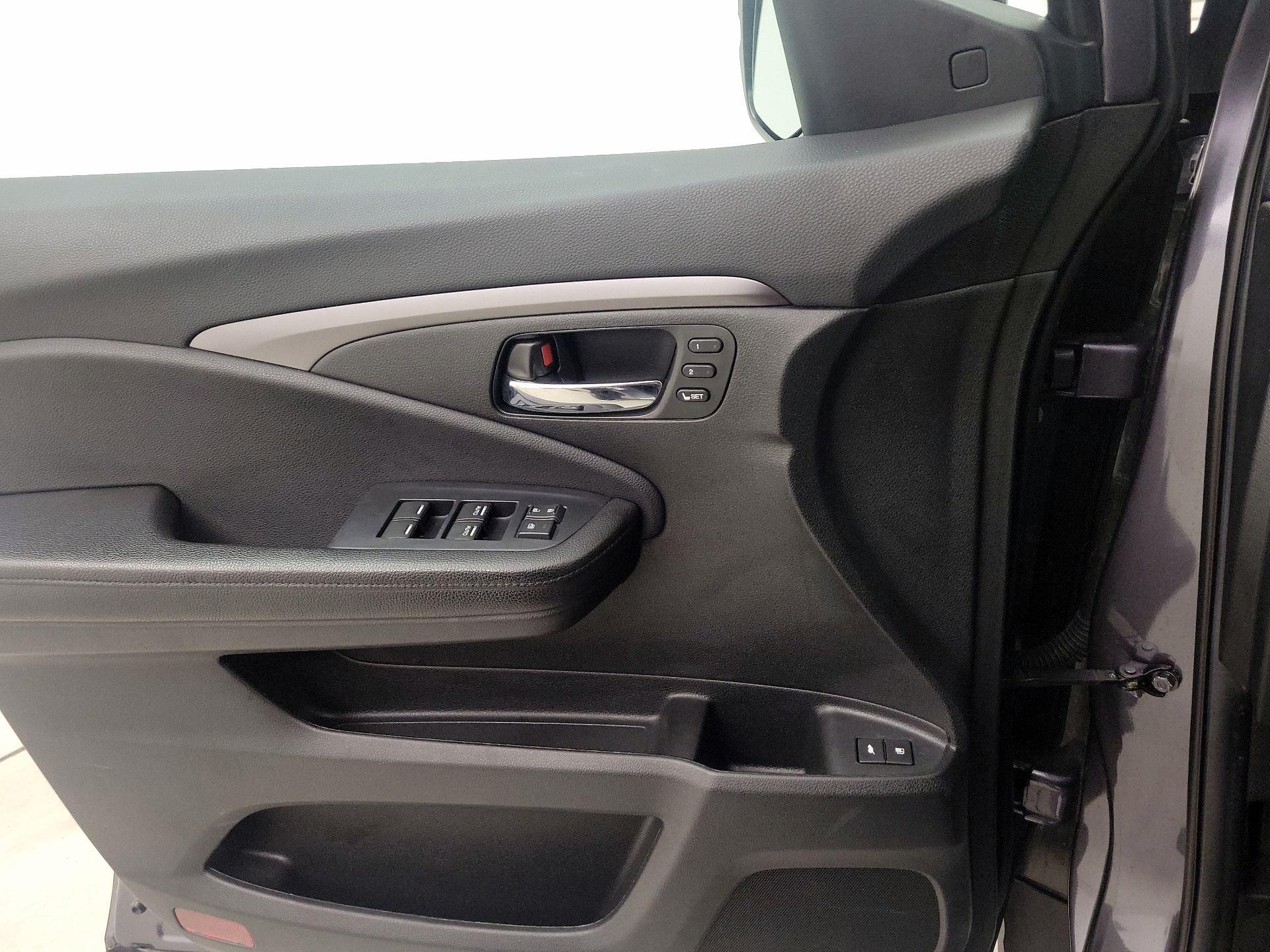 Thumbnail: 2022 Honda Pilot - 12