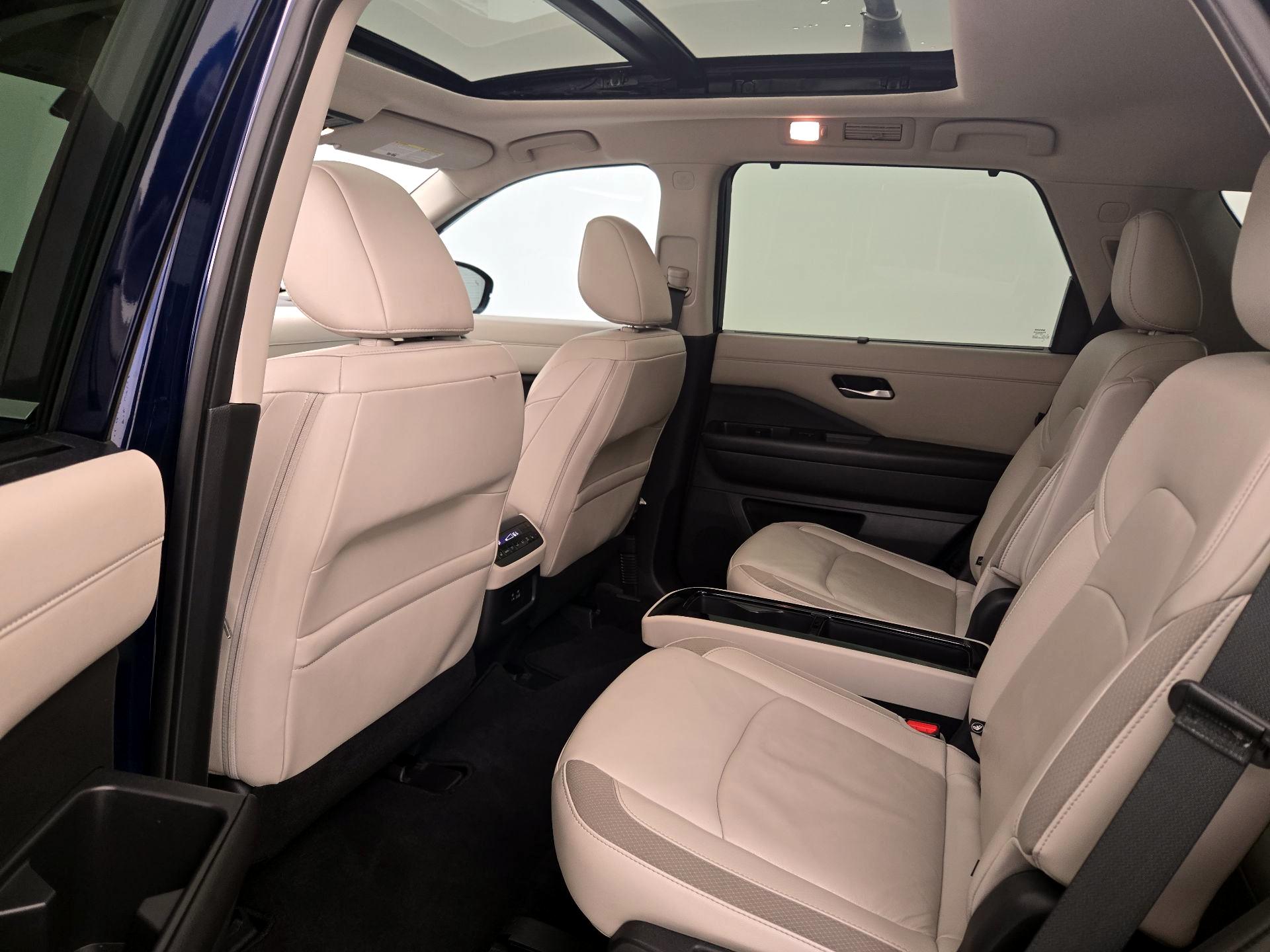 Thumbnail: 2023 Nissan Pathfinder - 20
