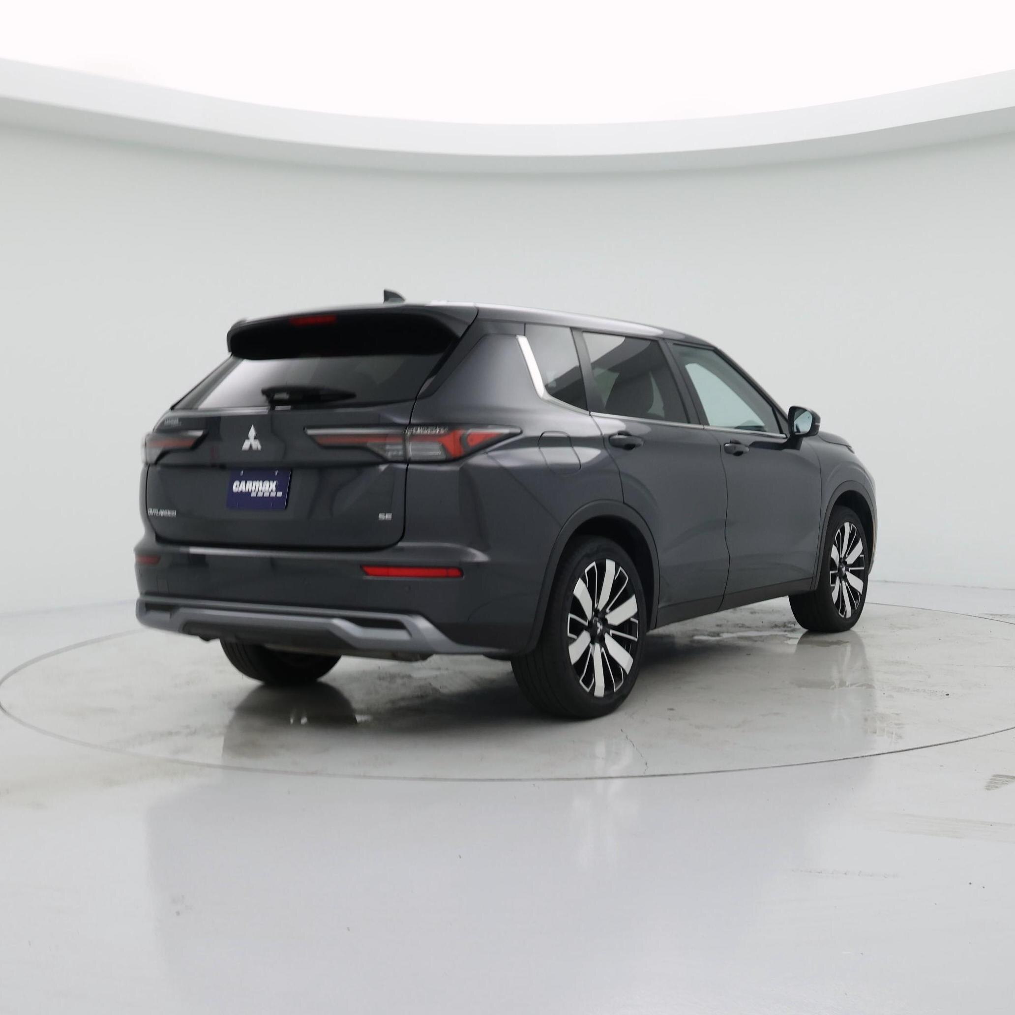 Thumbnail: 2025 Mitsubishi Outlander - 8