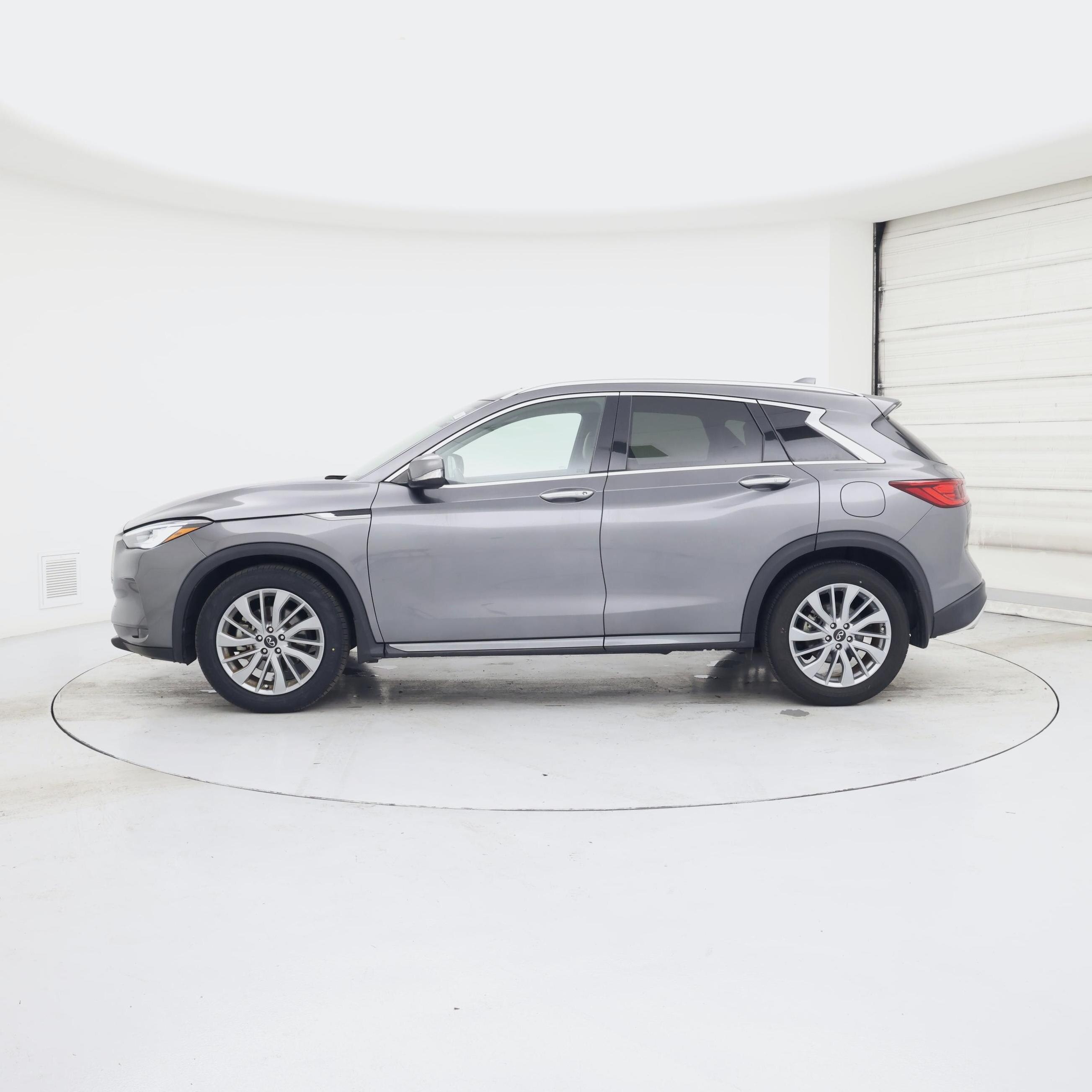 Thumbnail: 2023 INFINITI QX50 - 3