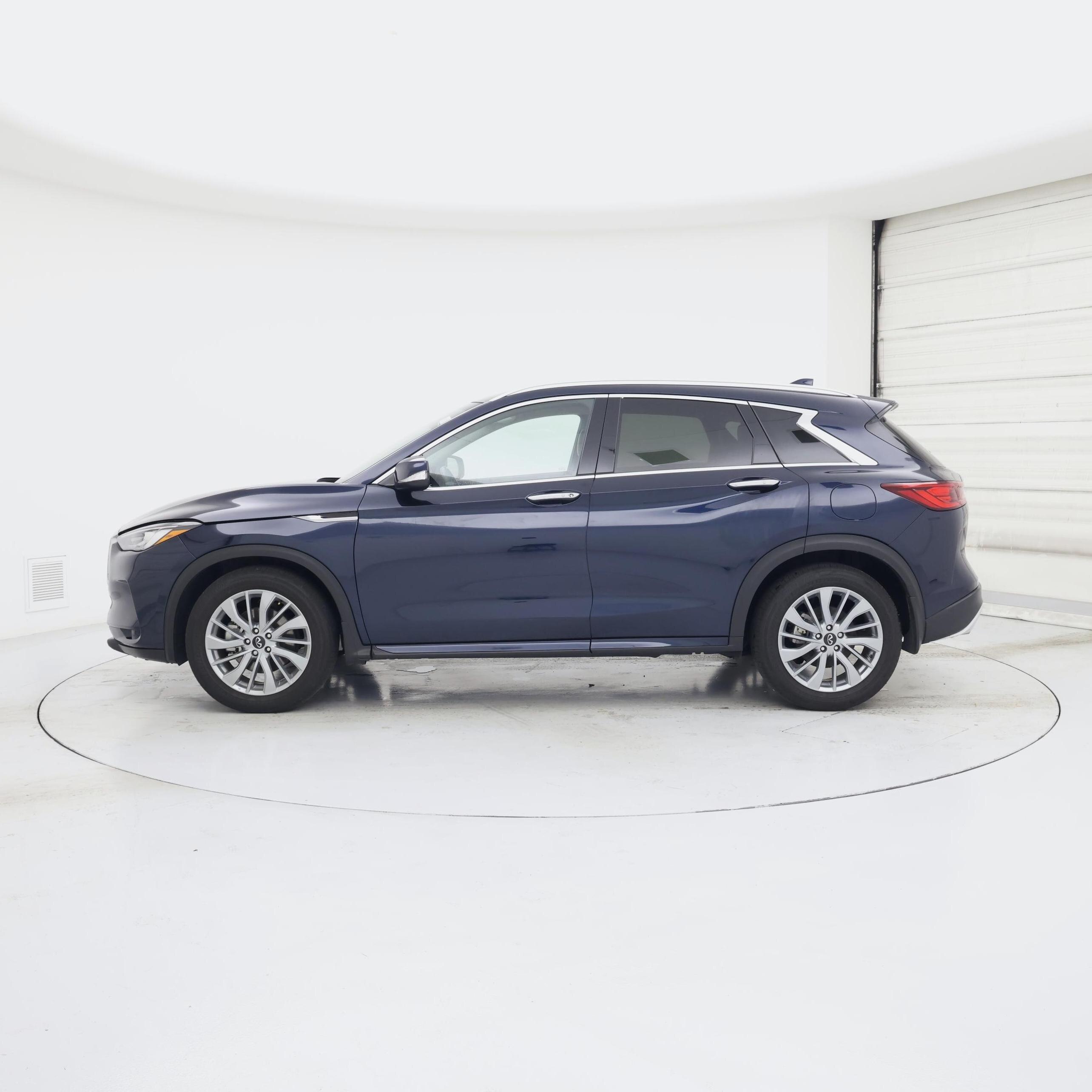 Thumbnail: 2023 INFINITI QX50 - 3