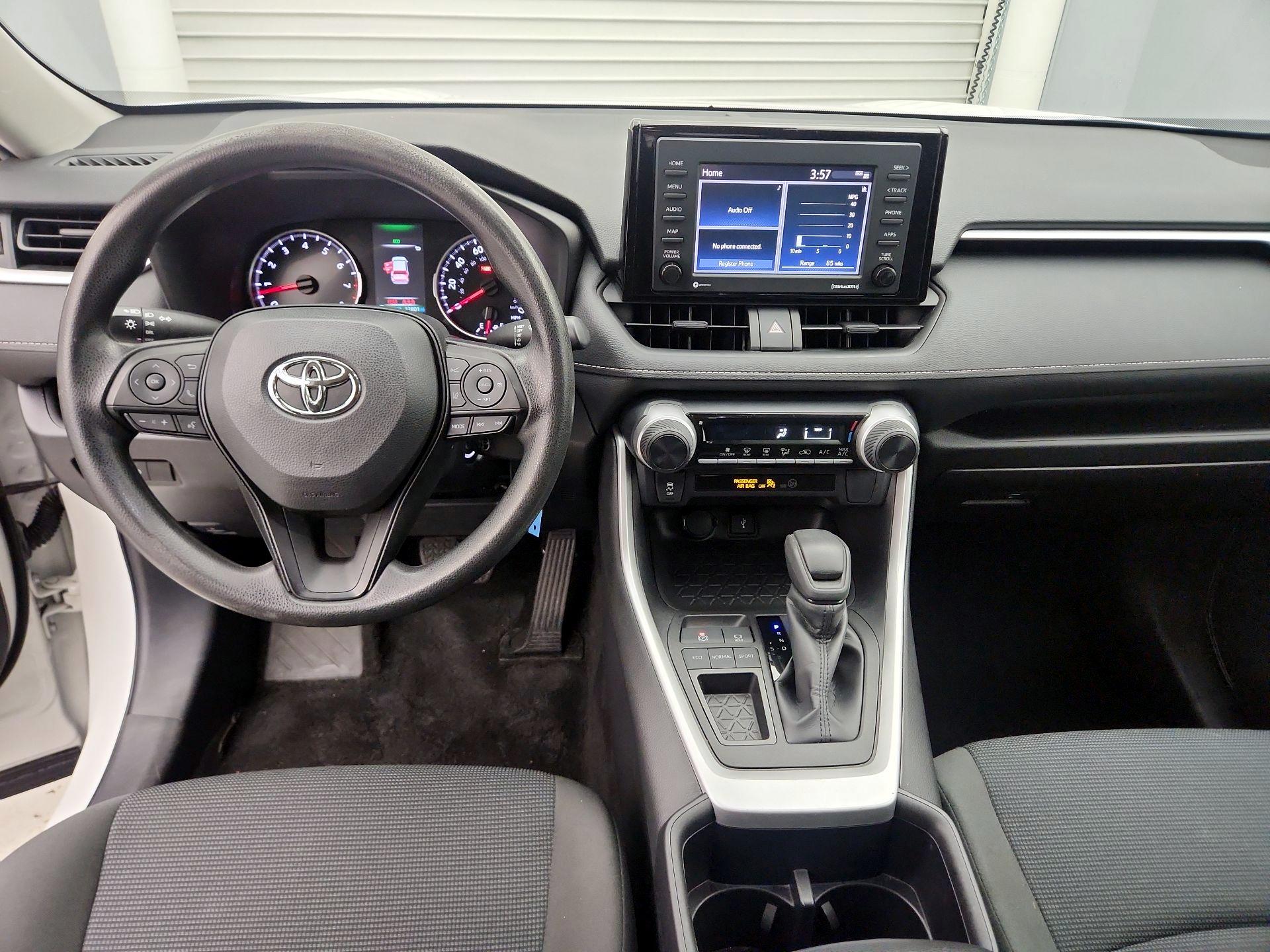 Thumbnail: 2022 Toyota RAV4 - 9