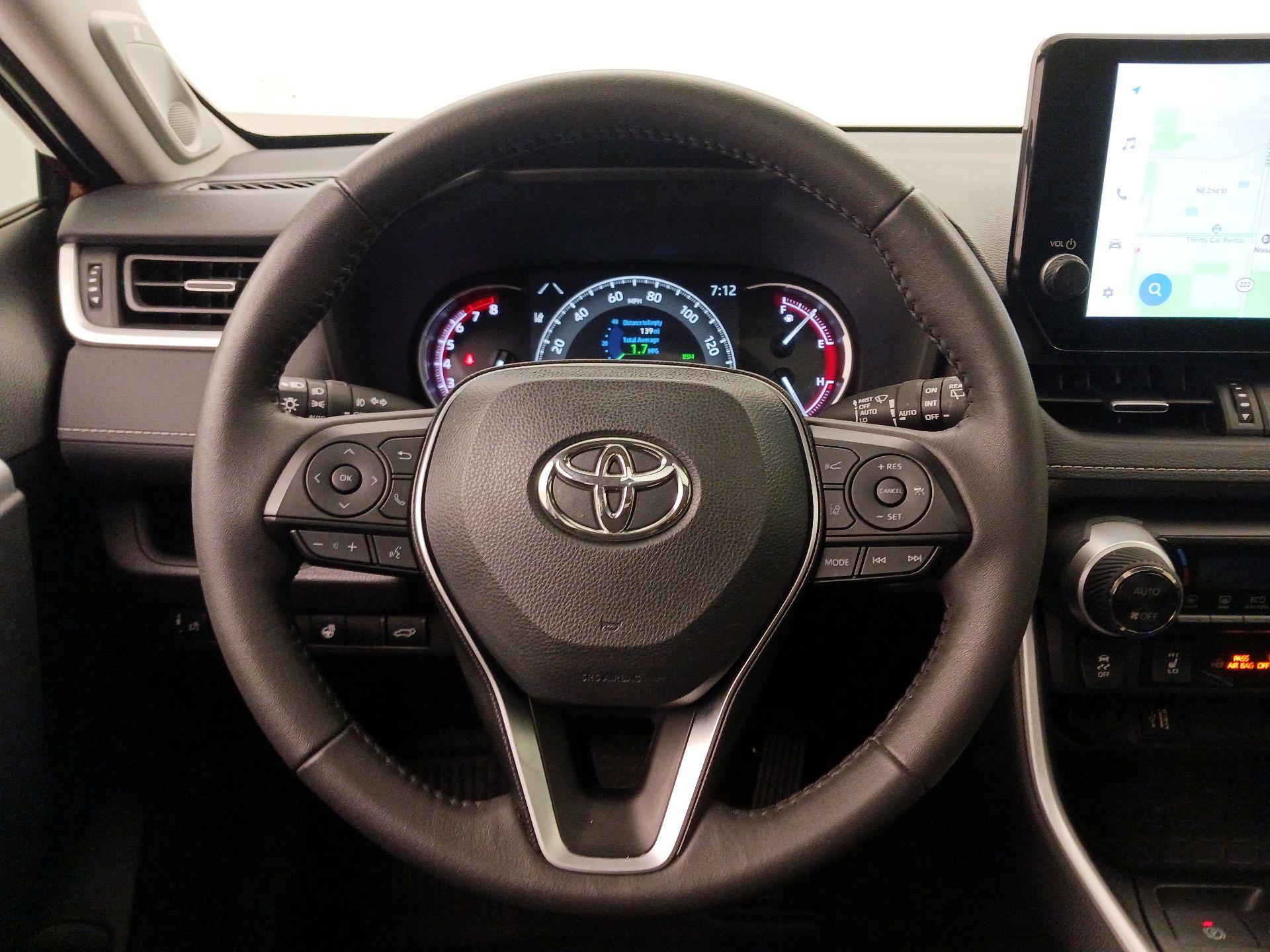 Thumbnail: 2025 Toyota RAV4 - 10