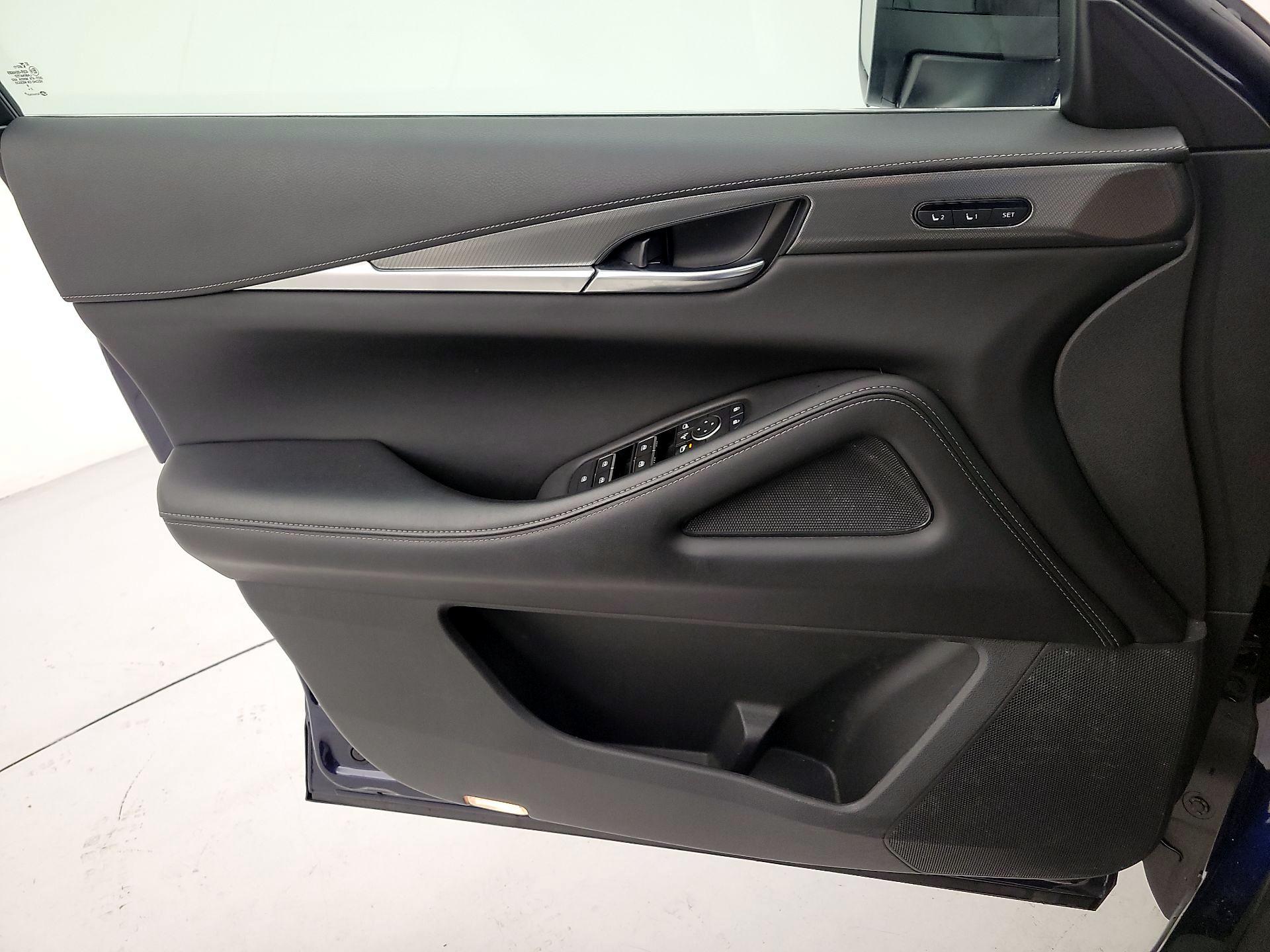 Thumbnail: 2023 INFINITI QX60 - 12