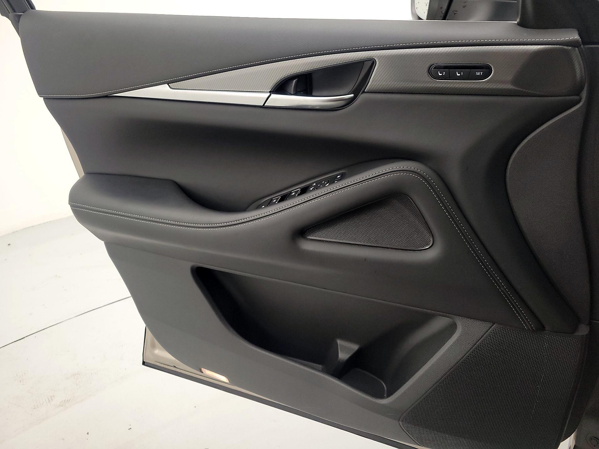 Thumbnail: 2023 INFINITI QX60 - 12