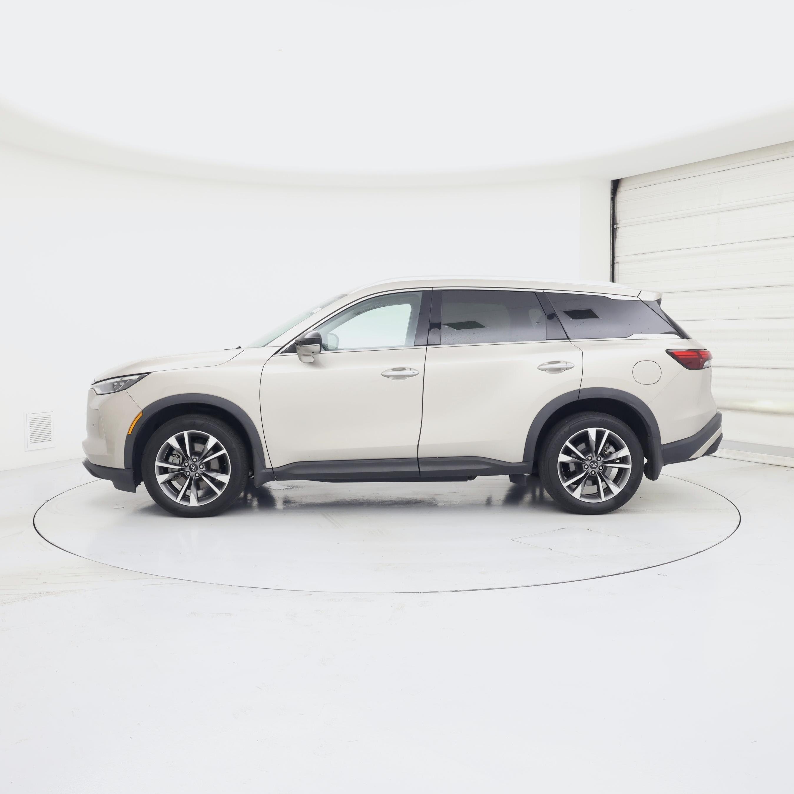 Thumbnail: 2023 INFINITI QX60 - 3