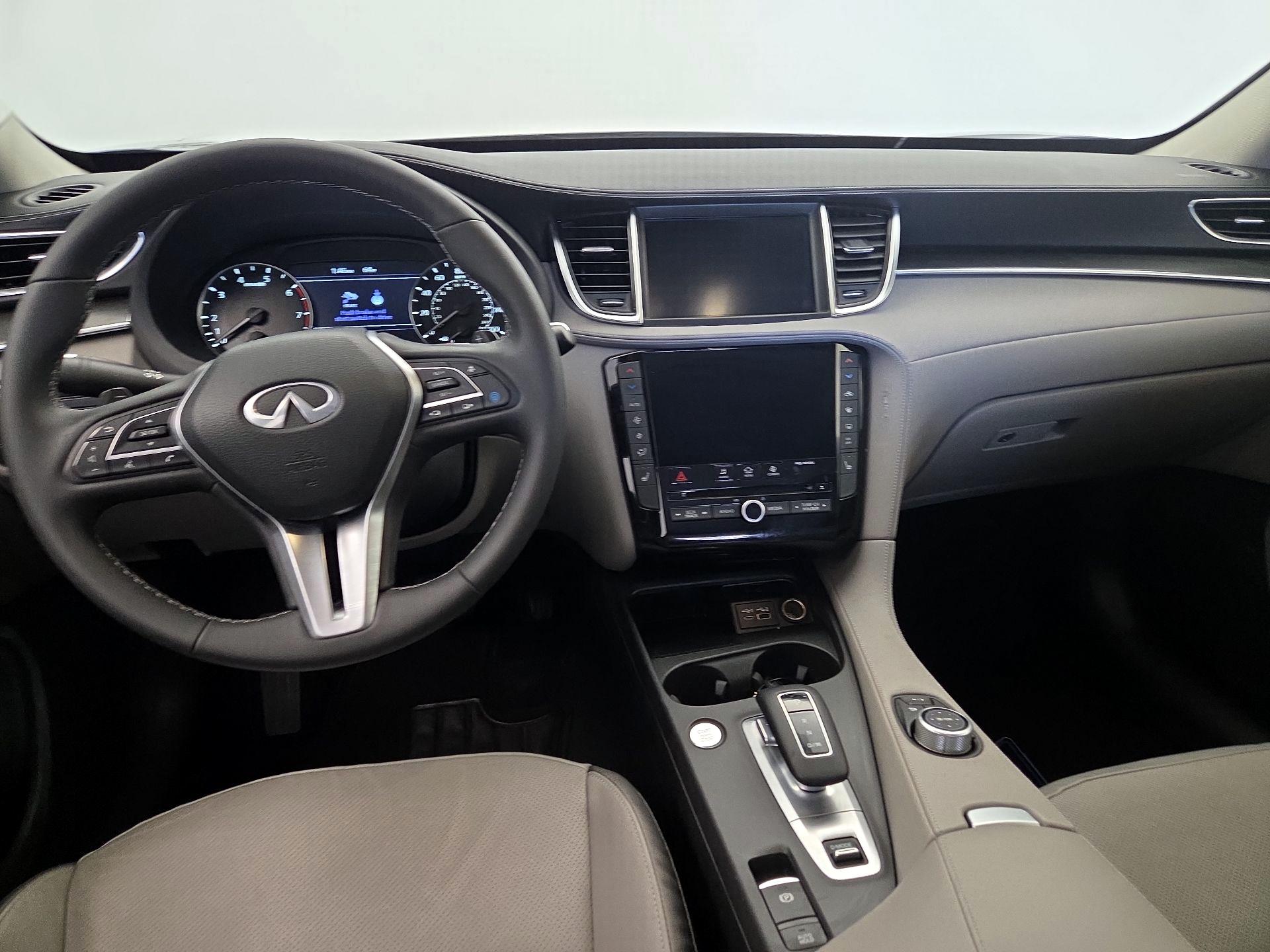 Thumbnail: 2023 INFINITI QX50 - 9