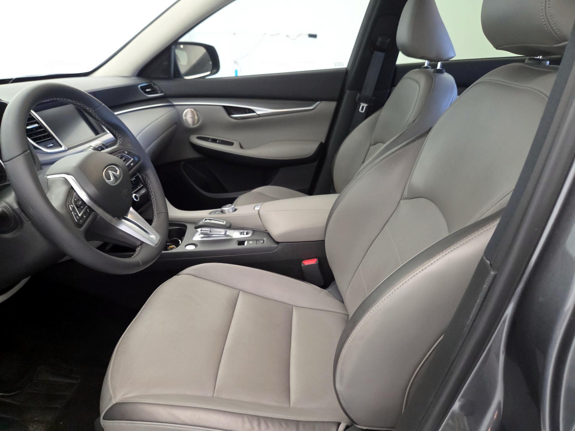 Thumbnail: 2023 INFINITI QX50 - 11