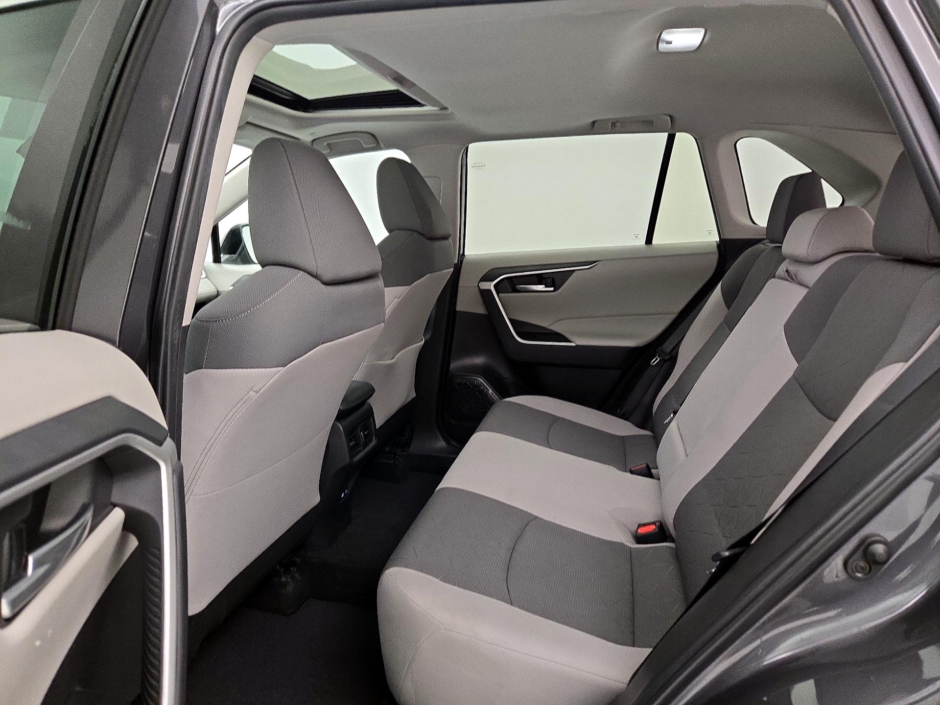 Thumbnail: 2023 Toyota RAV4 - 20