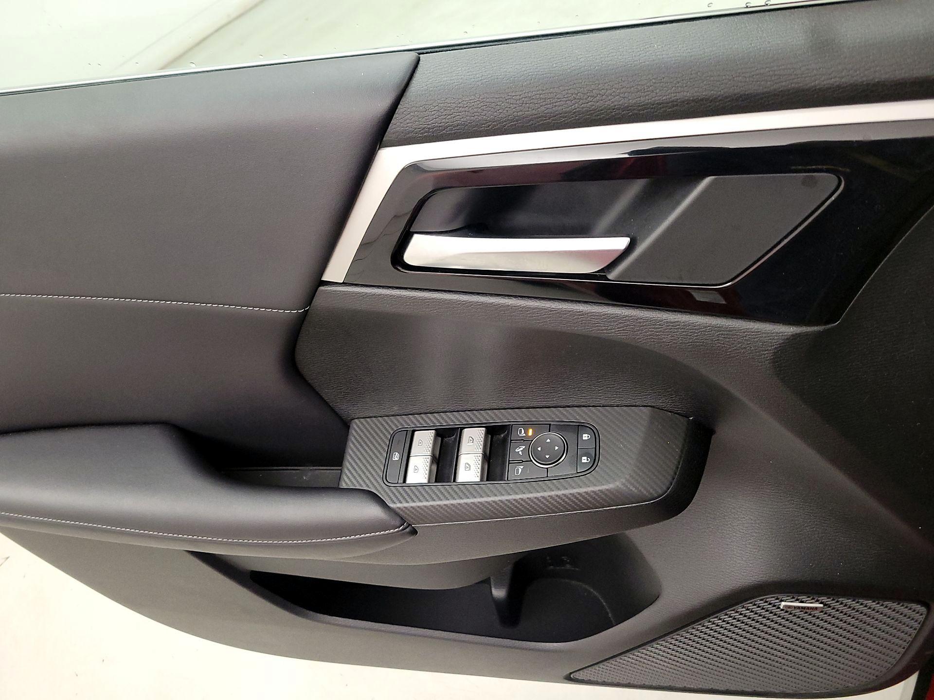 Thumbnail: 2025 Mitsubishi Outlander - 12
