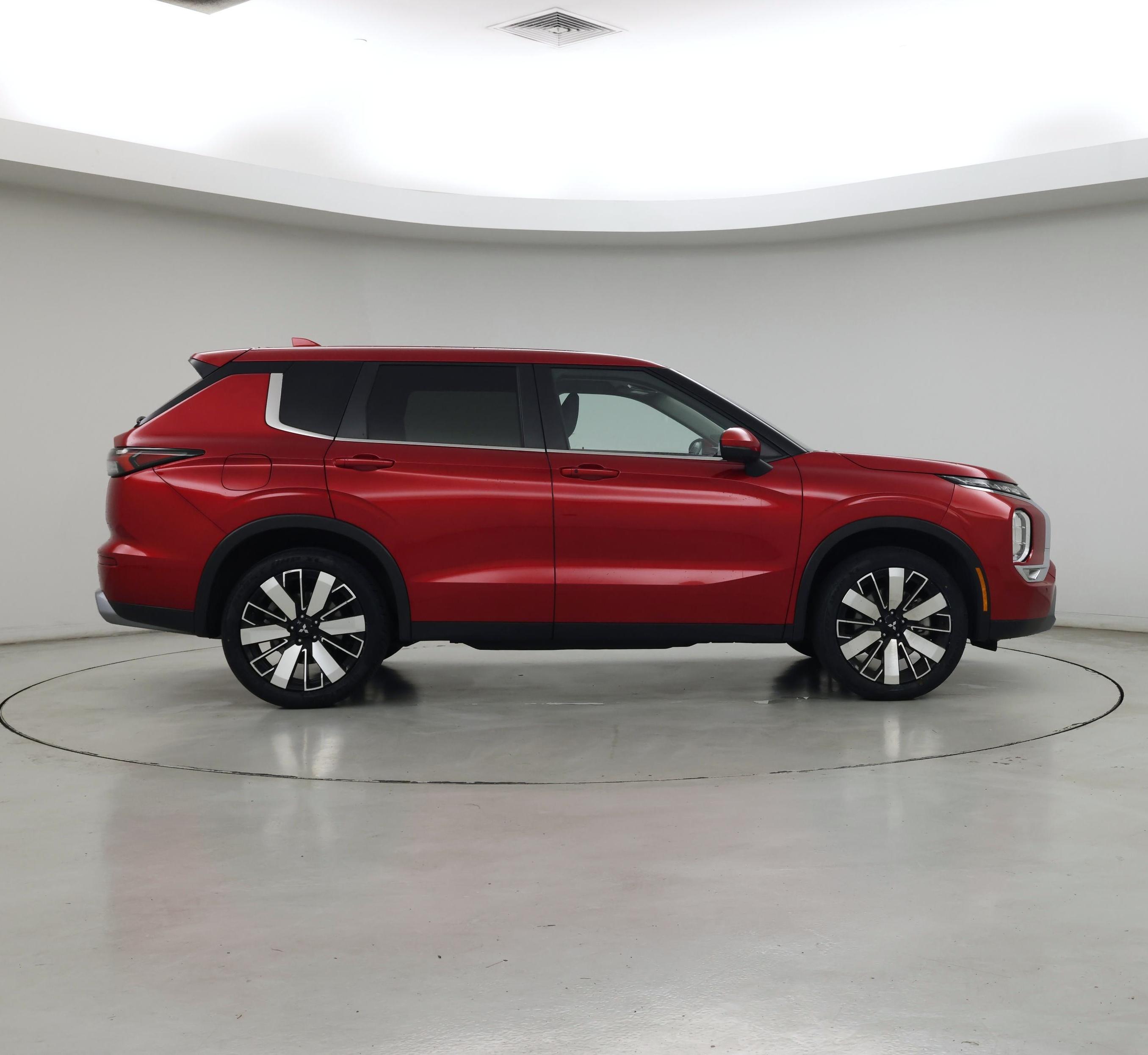 Thumbnail: 2025 Mitsubishi Outlander - 7
