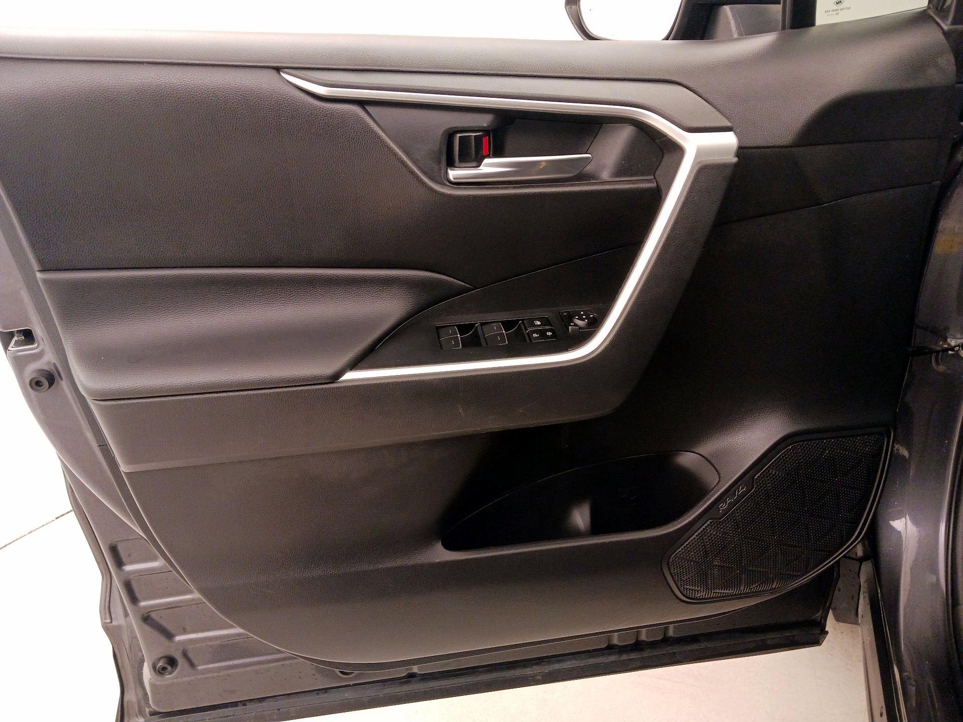 Thumbnail: 2023 Toyota RAV4 - 12