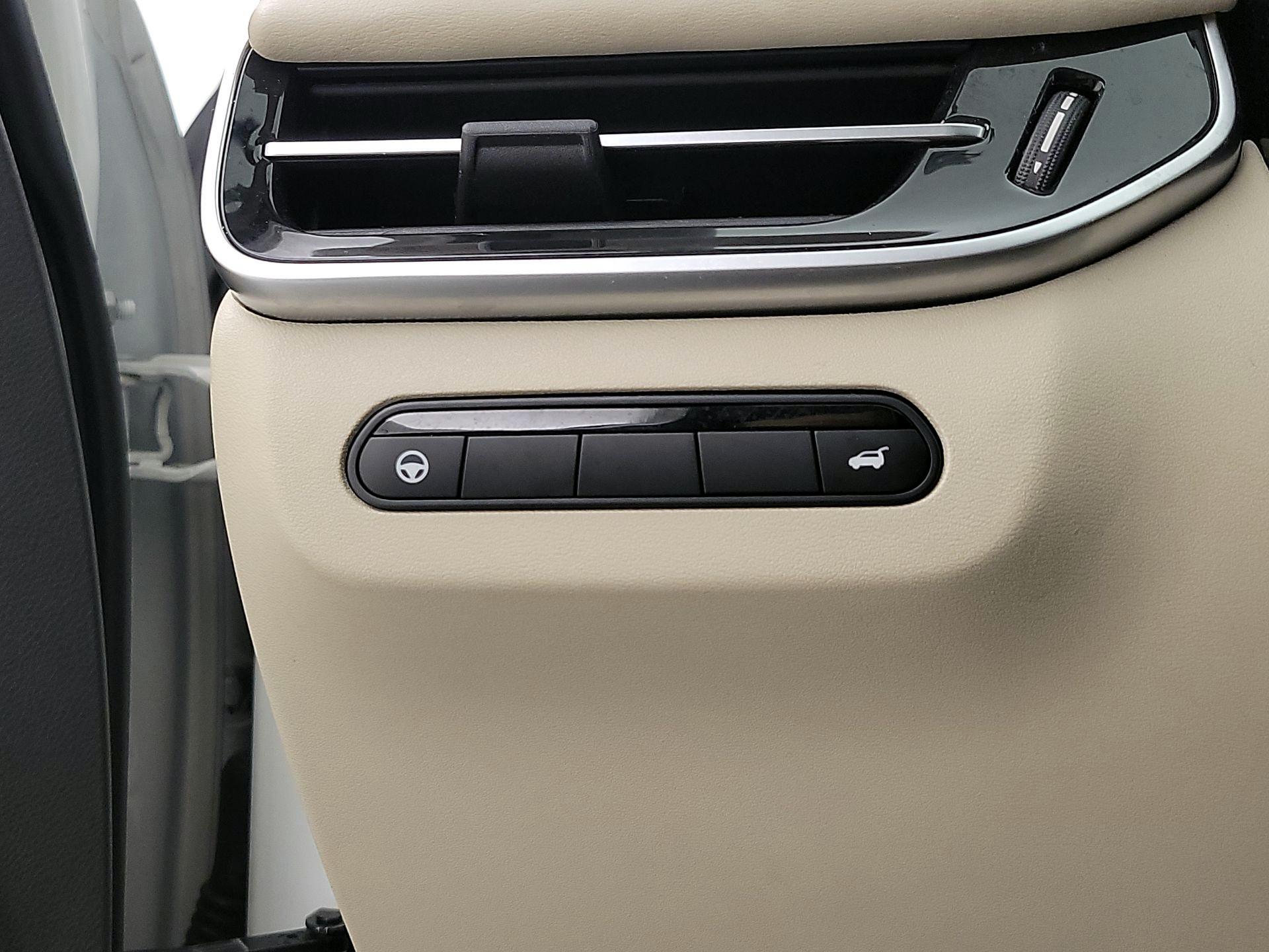 Thumbnail: 2023 INFINITI QX60 - 13