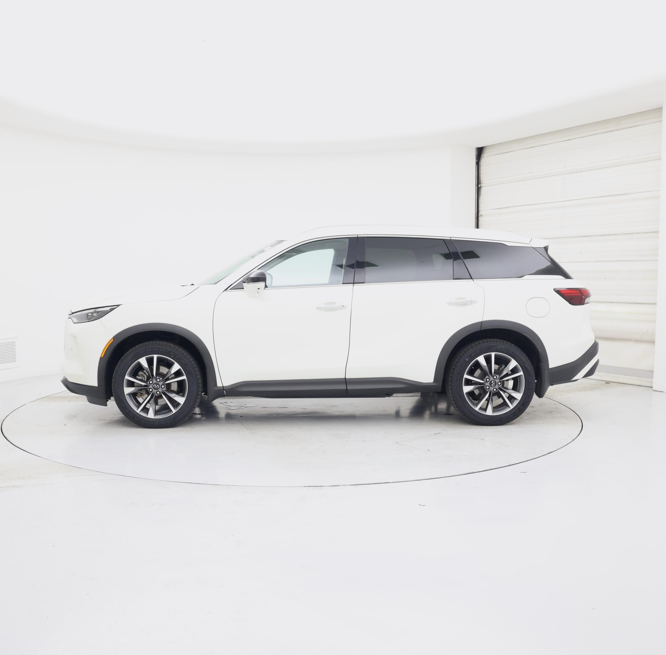 Thumbnail: 2023 INFINITI QX60 - 3