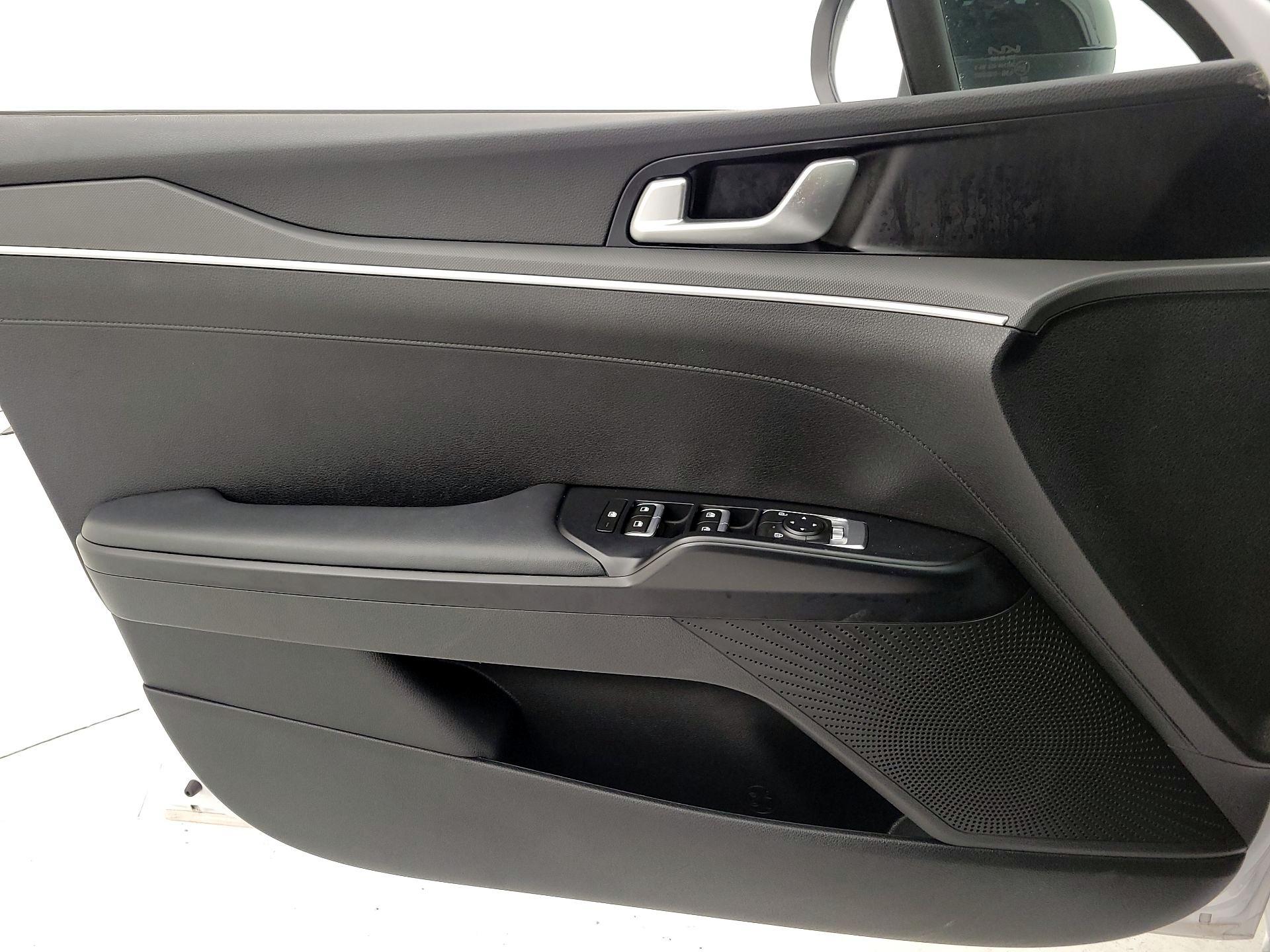 Thumbnail: 2022 Kia K5 - 12