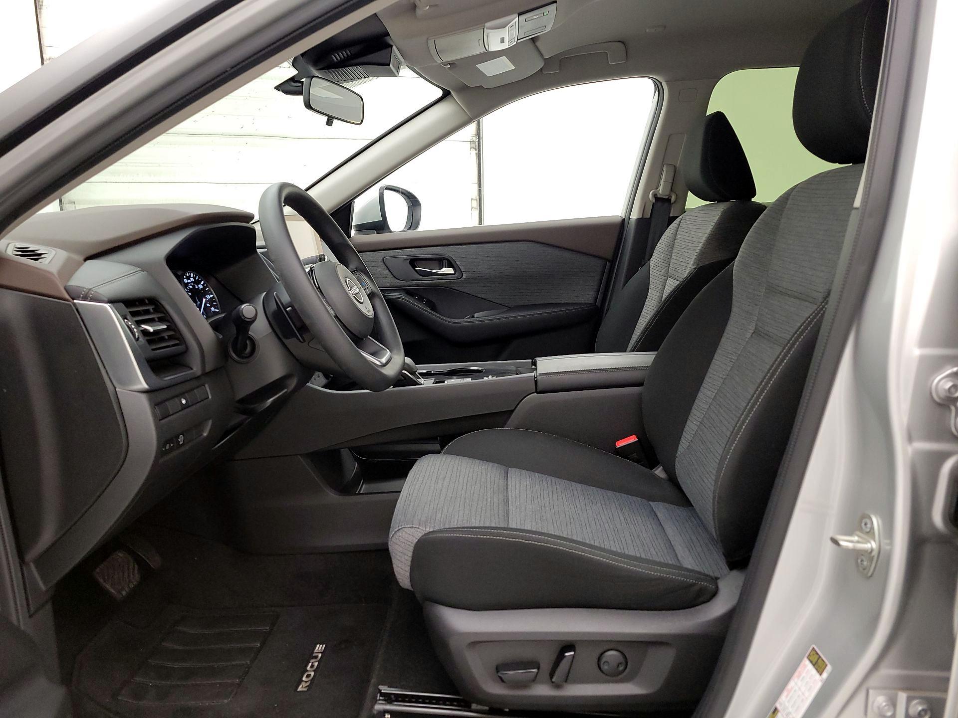 Thumbnail: 2023 Nissan Rogue - 11