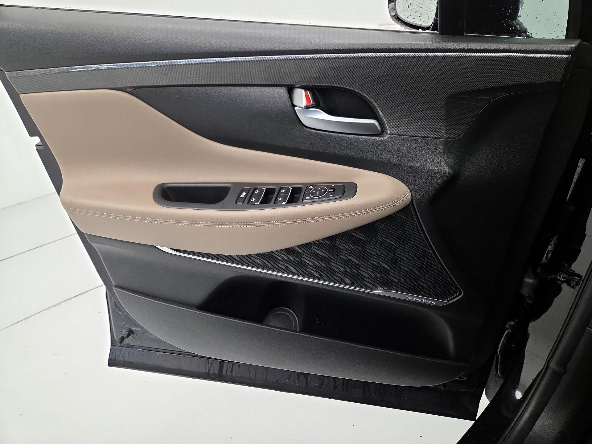 Thumbnail: 2023 Hyundai Santa Fe - 12