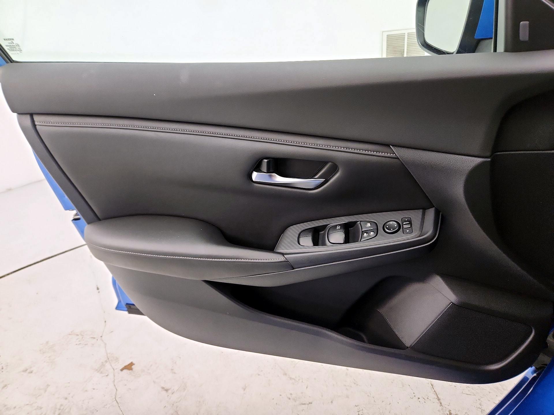 Thumbnail: 2020 Nissan Sentra - 12