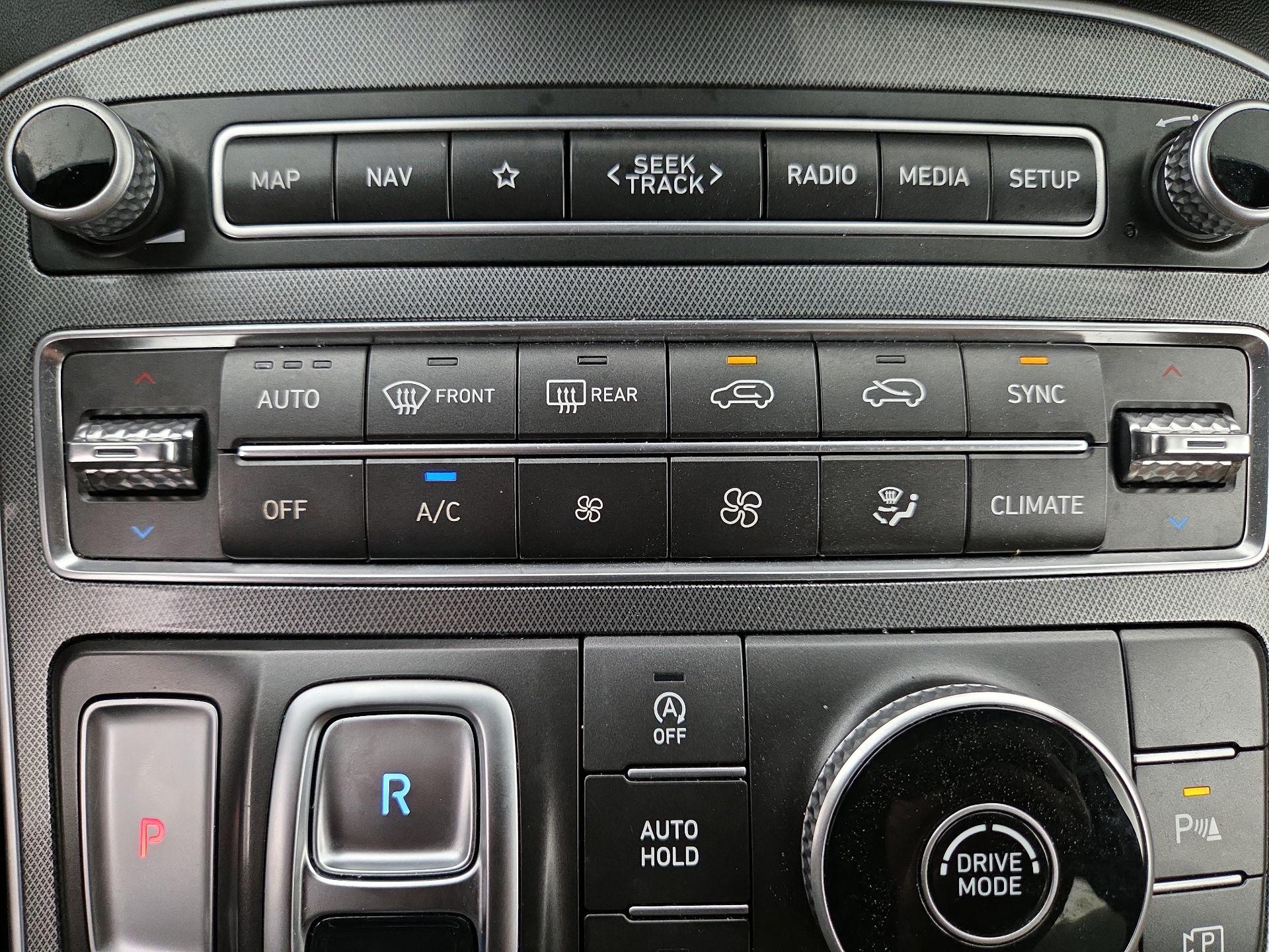 Thumbnail: 2023 Hyundai Santa Fe - 17