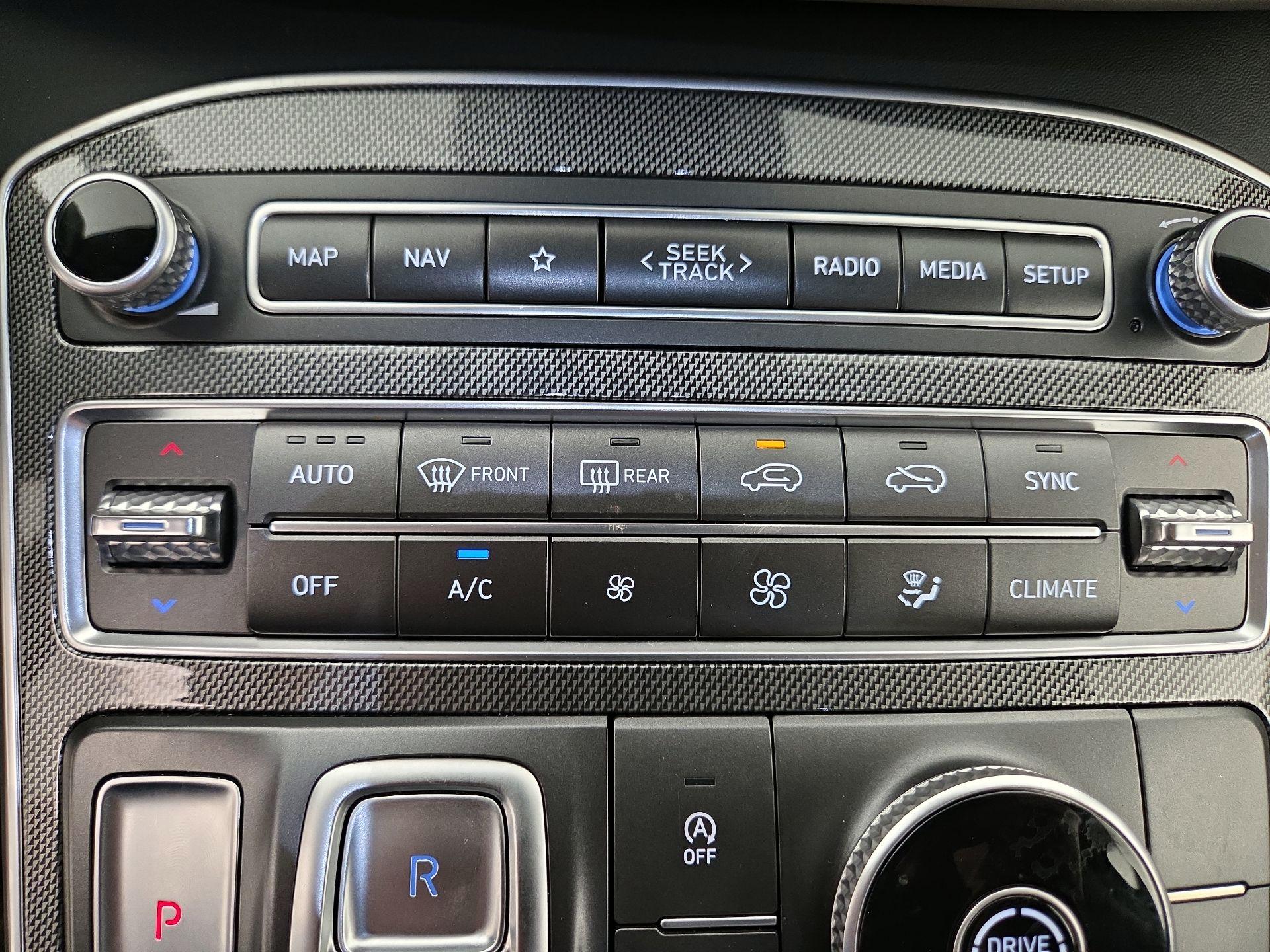 Thumbnail: 2023 Hyundai Santa Fe - 17