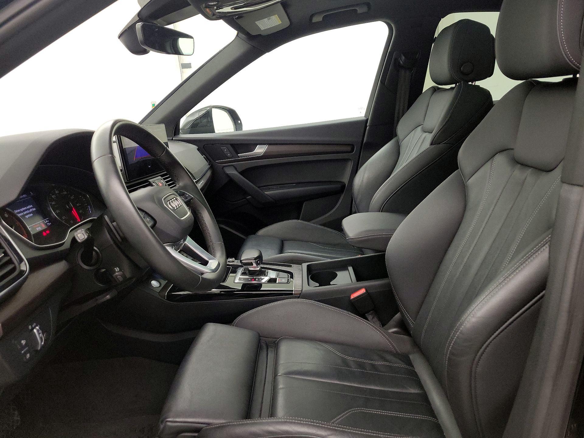 Thumbnail: 2023 Audi Q5 - 11